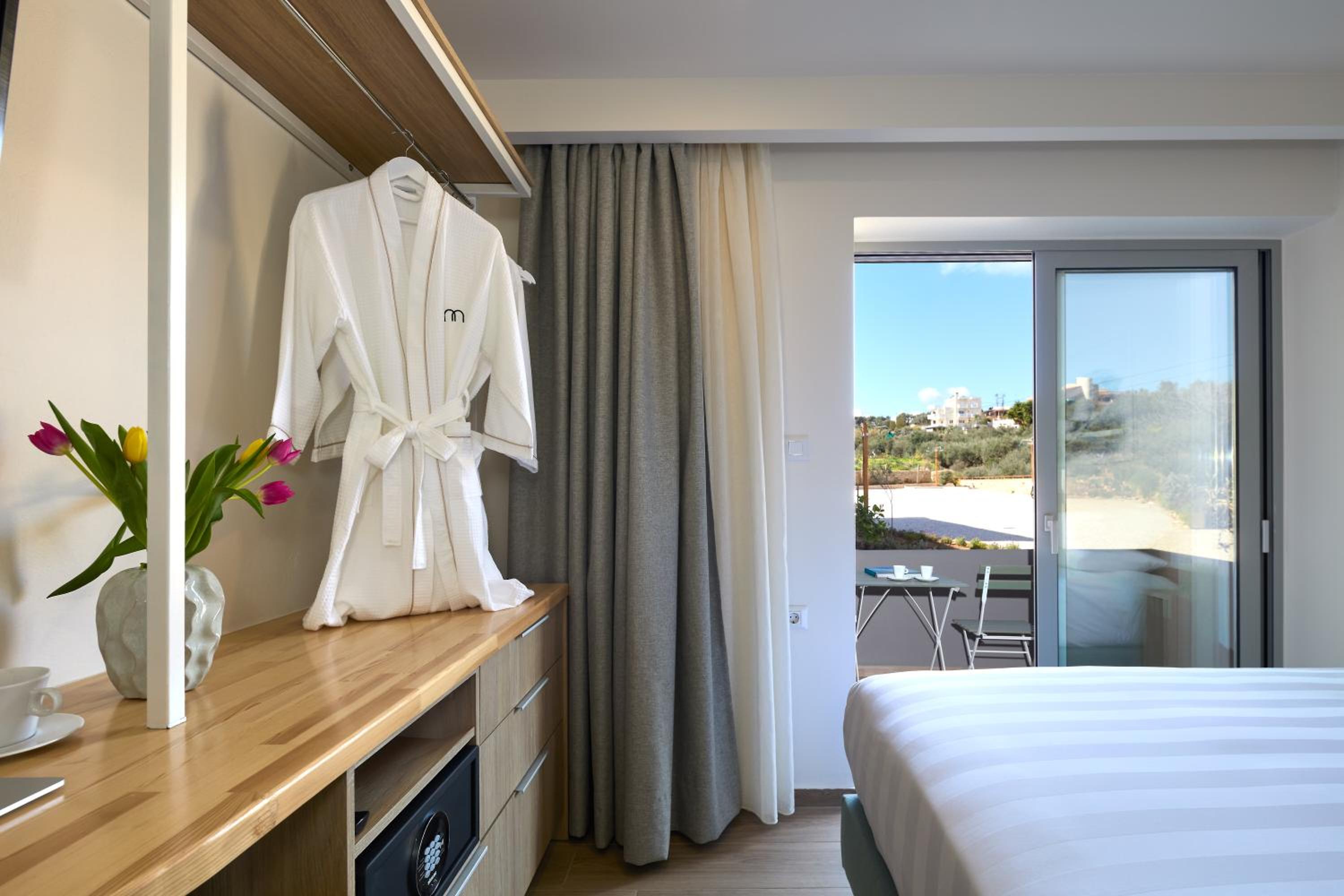 Deluxe Suite photo 2