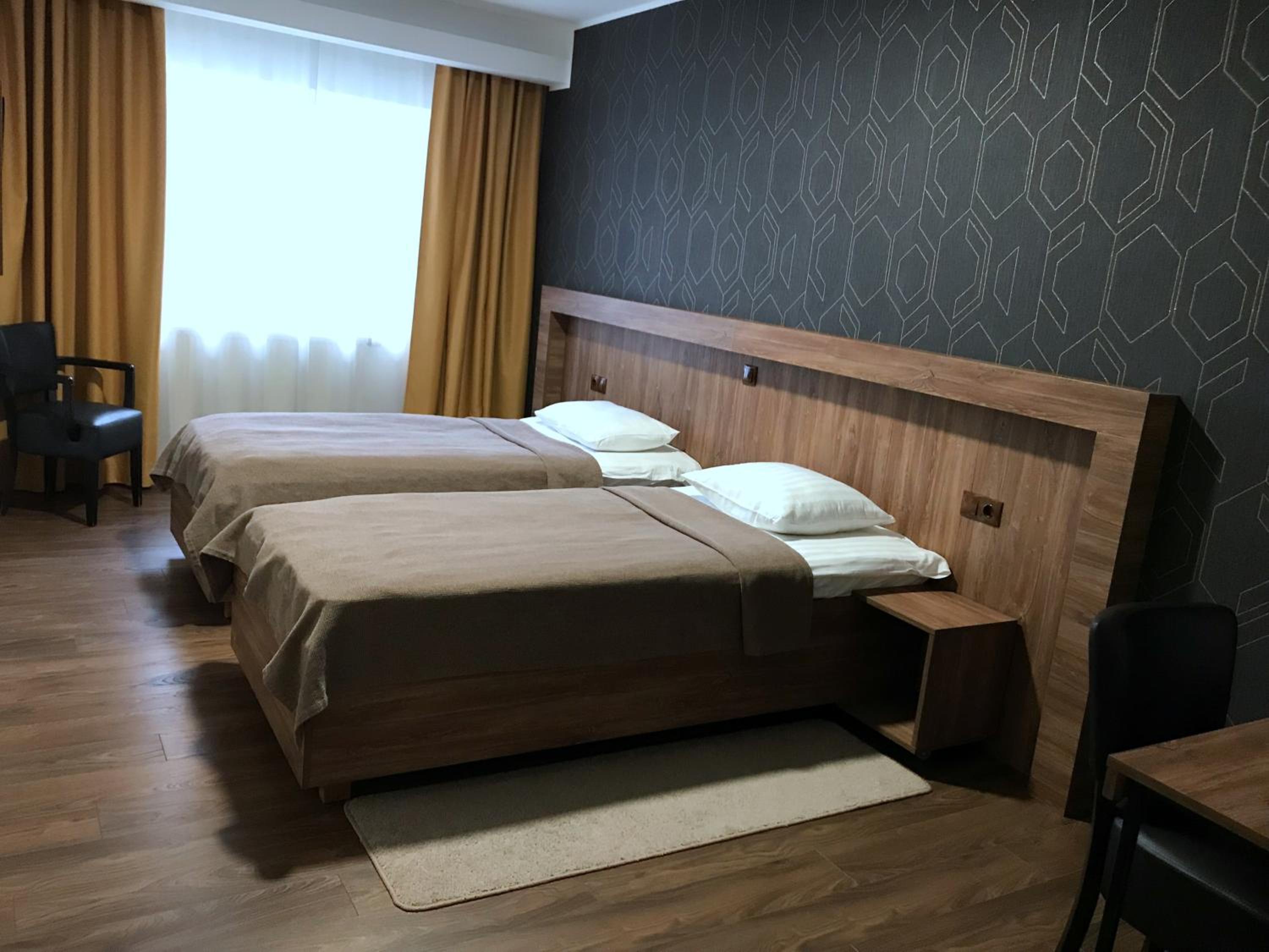 Twin Room - Photo 9
