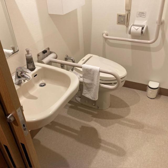 Twin Room with Tatami Area - Disability Access photo 2