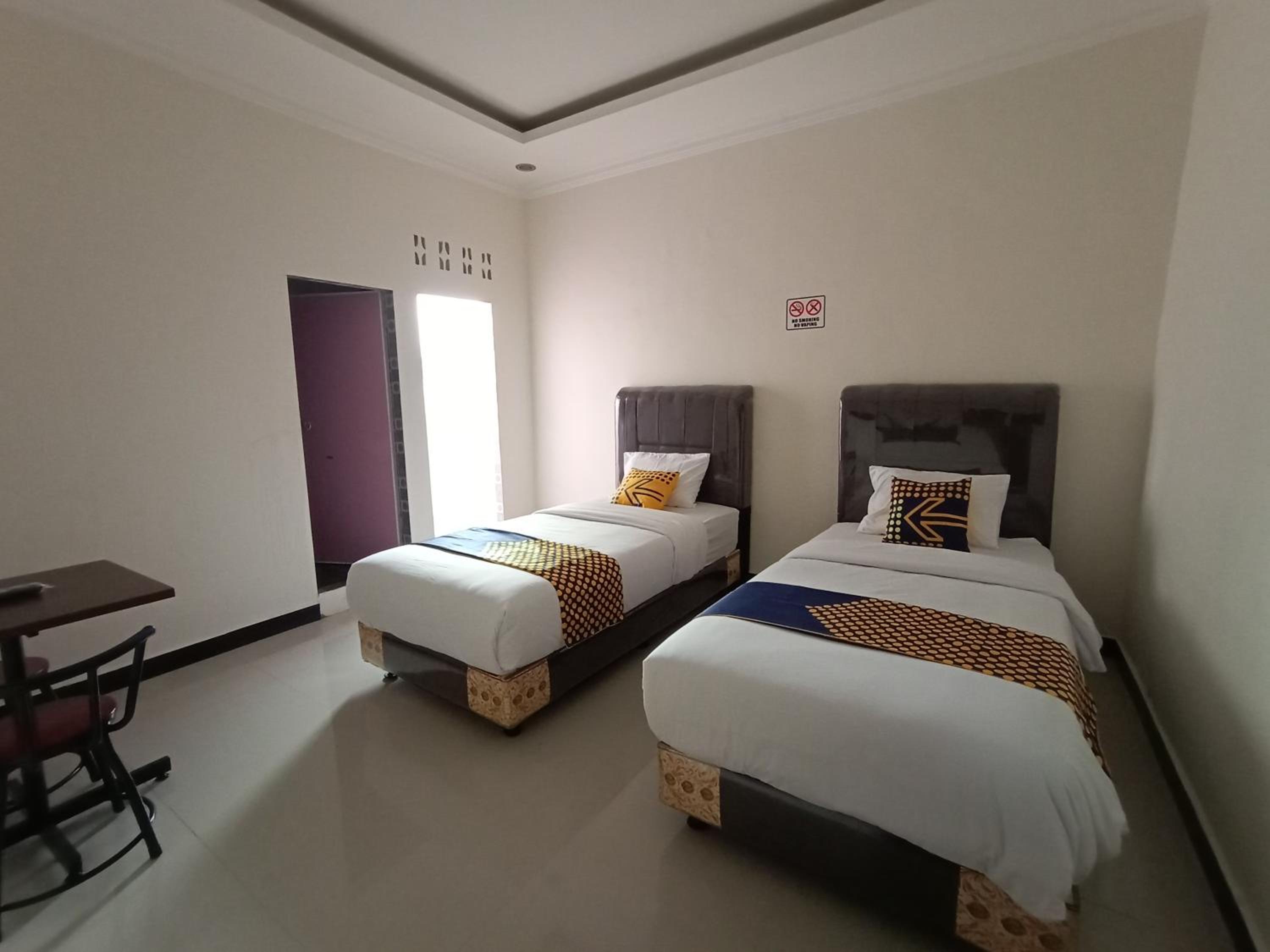 Standard Twin Room photo 1