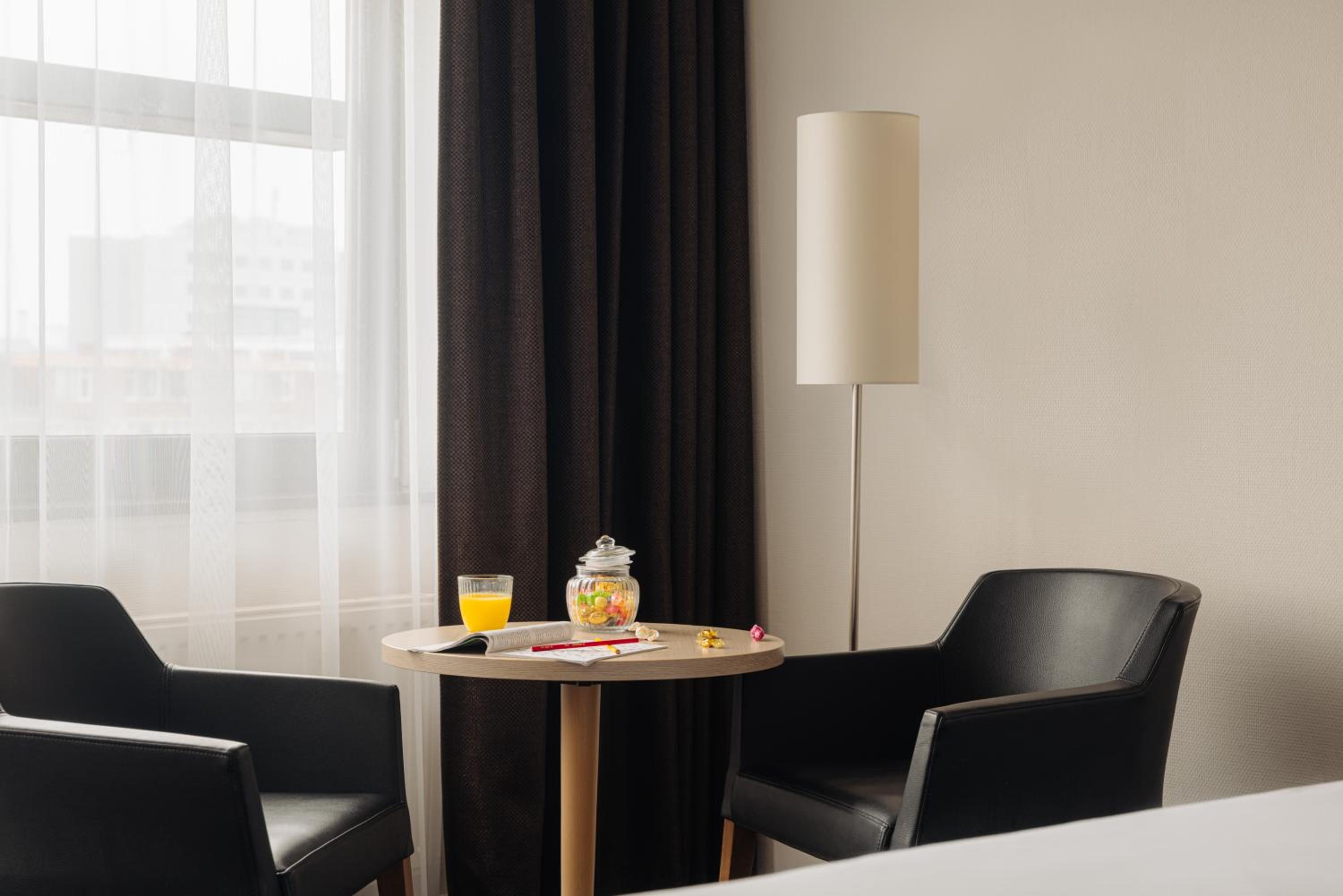 Superior Room 1 King Bed