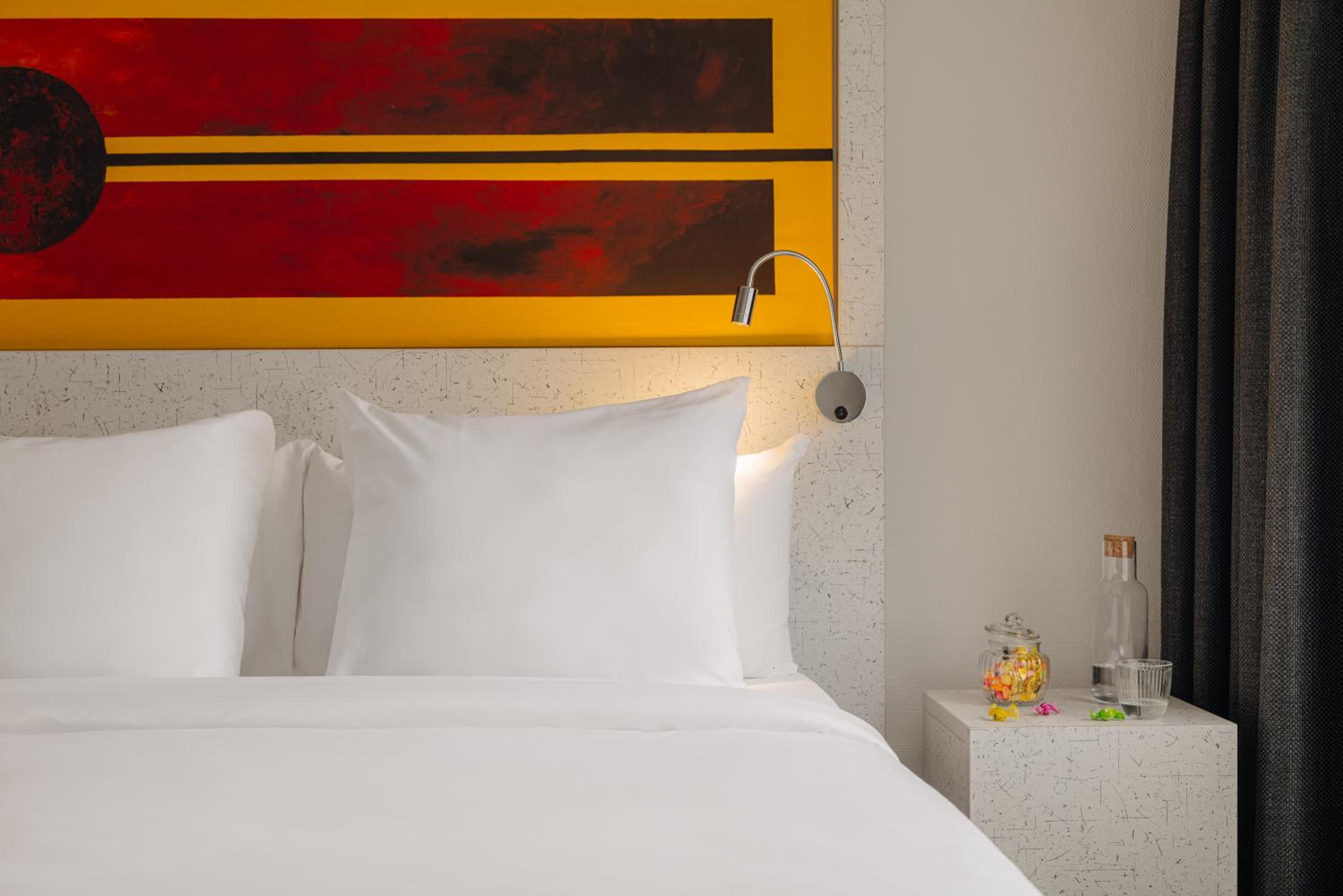 Superior Room 1 King Bed