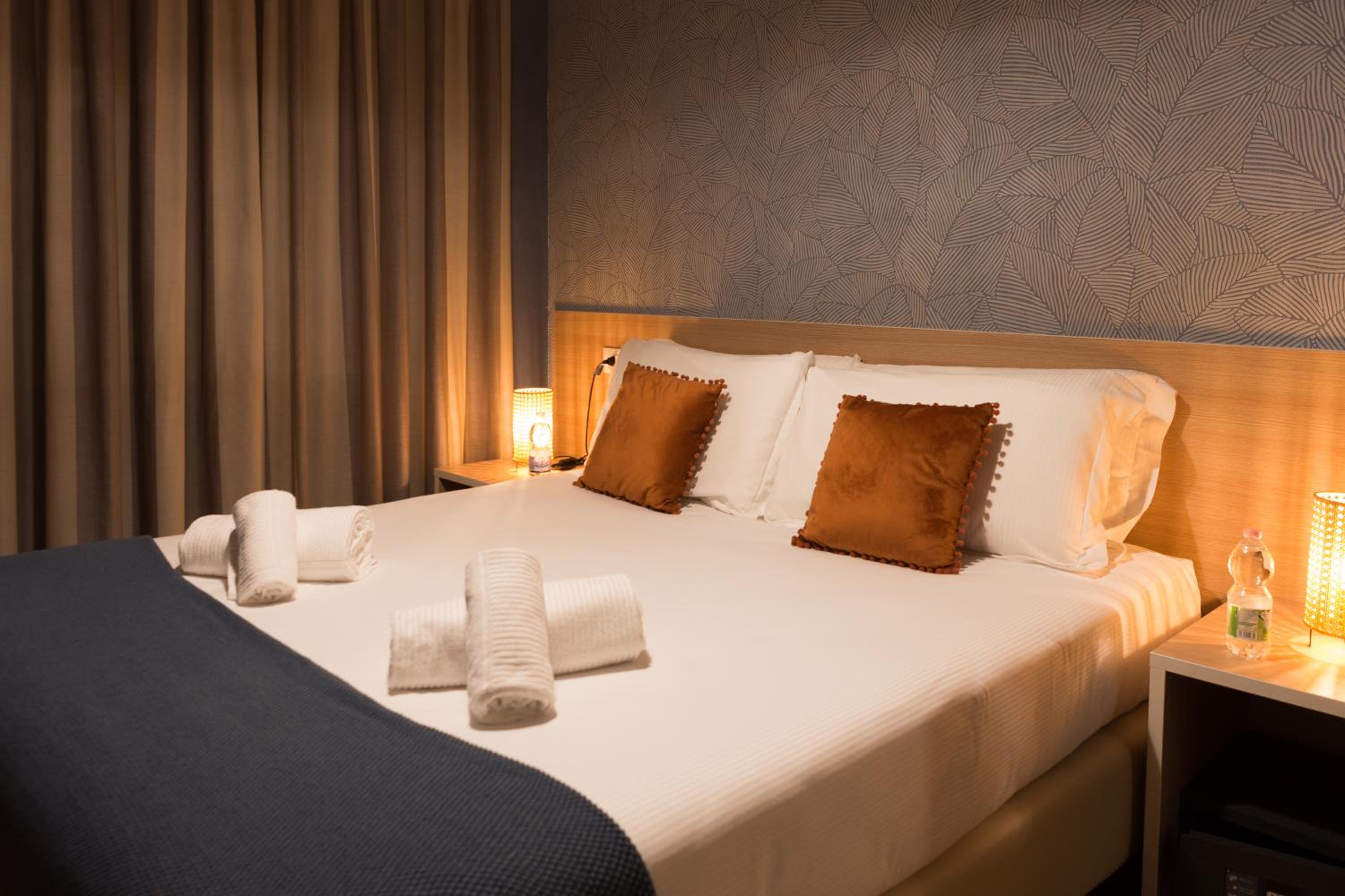 Deluxe Room - Photo 2