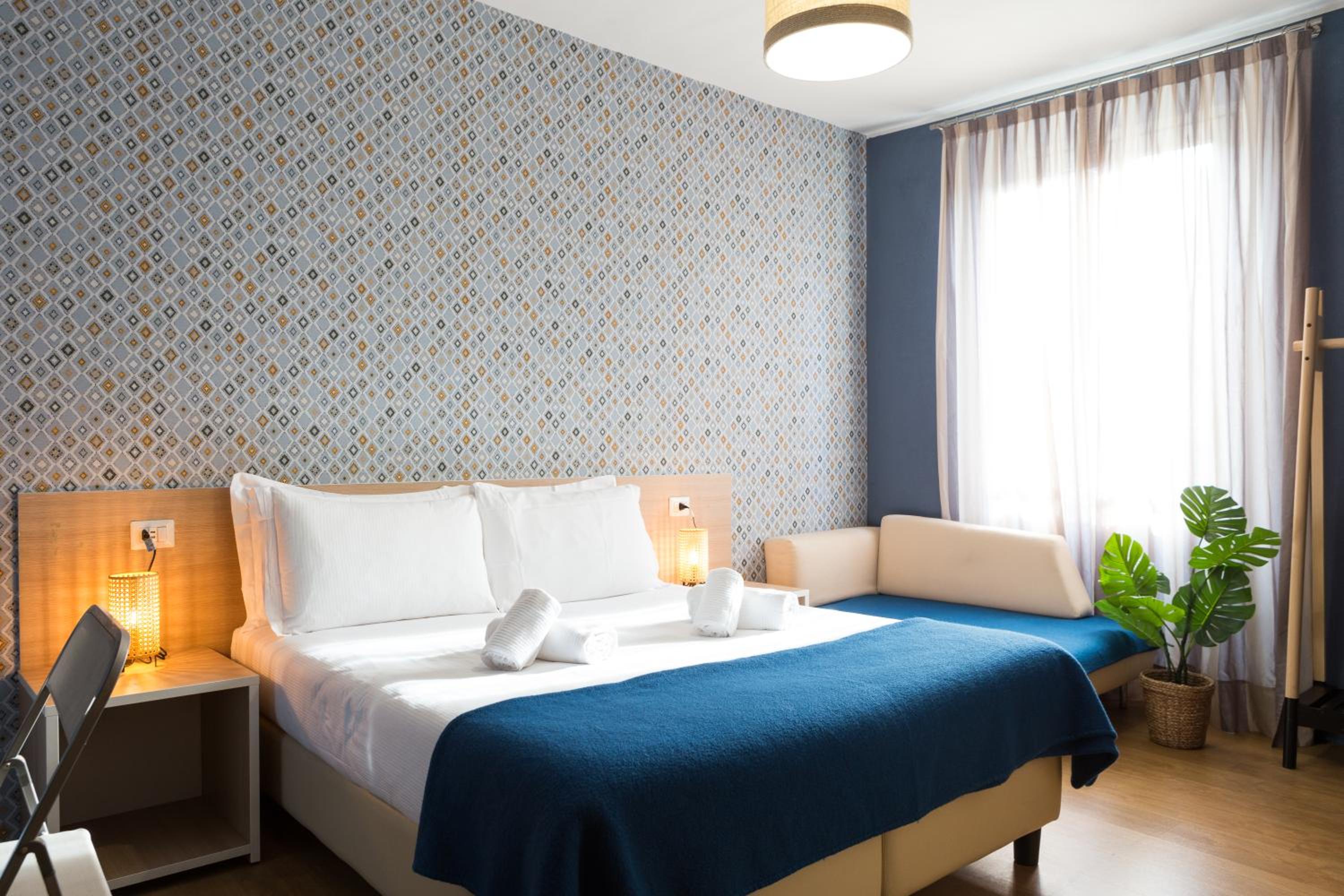 Deluxe Room - Photo 4
