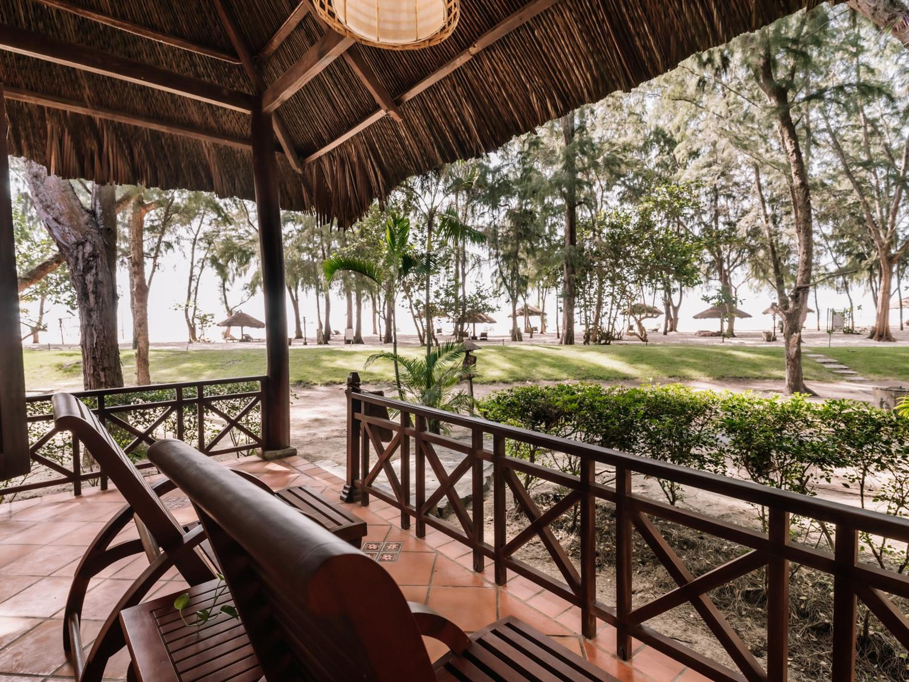 Premier Ocean Bungalow - Photo 4