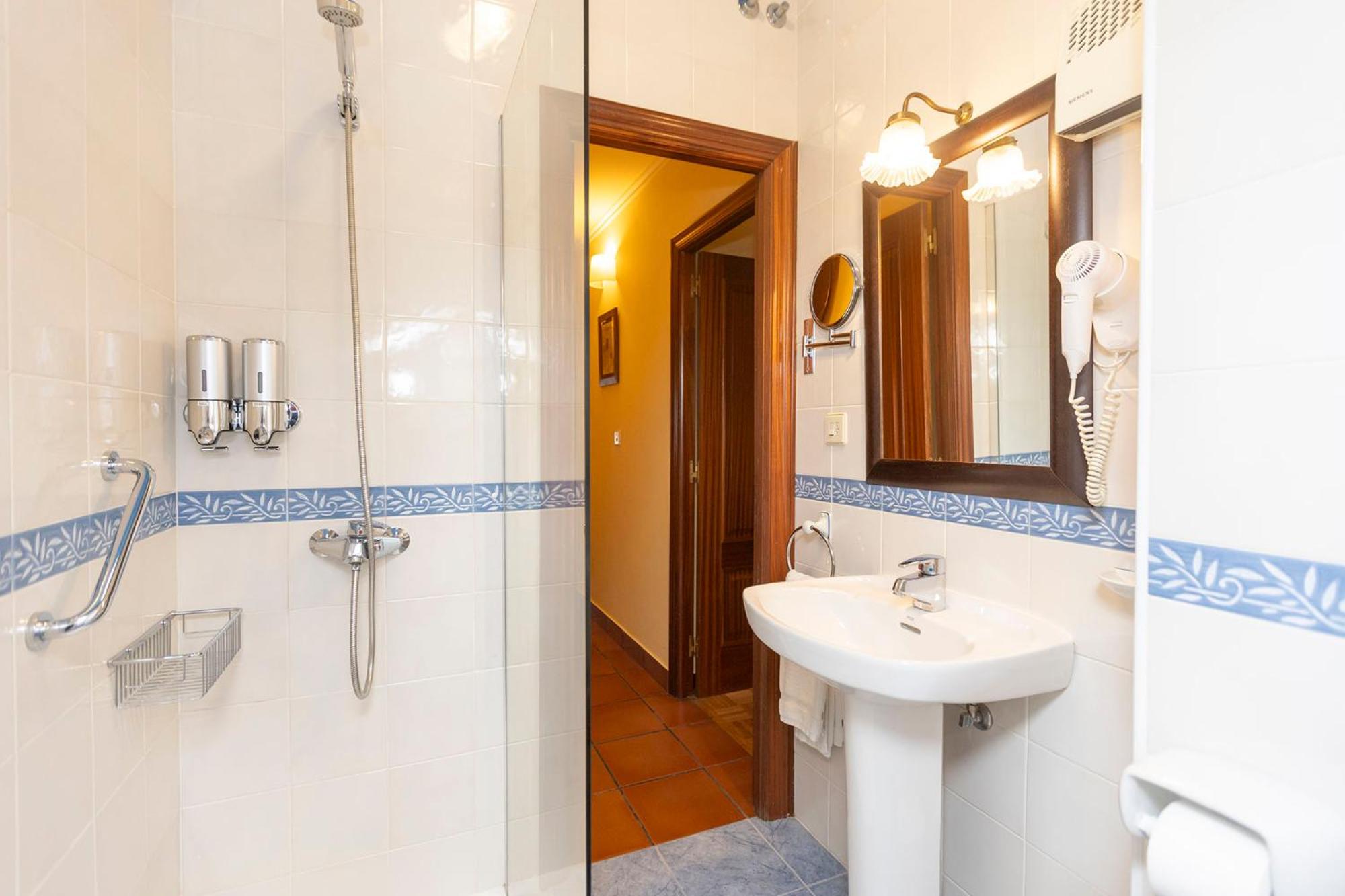 Standard Apartment - Photo 7
