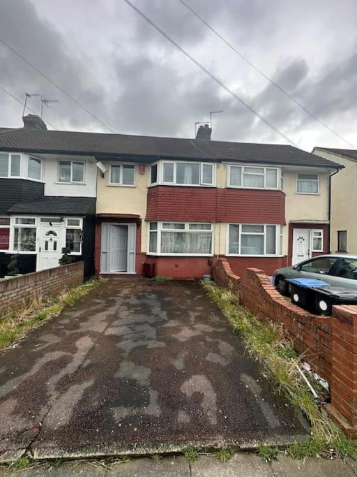 One-Bedroom House photo 2