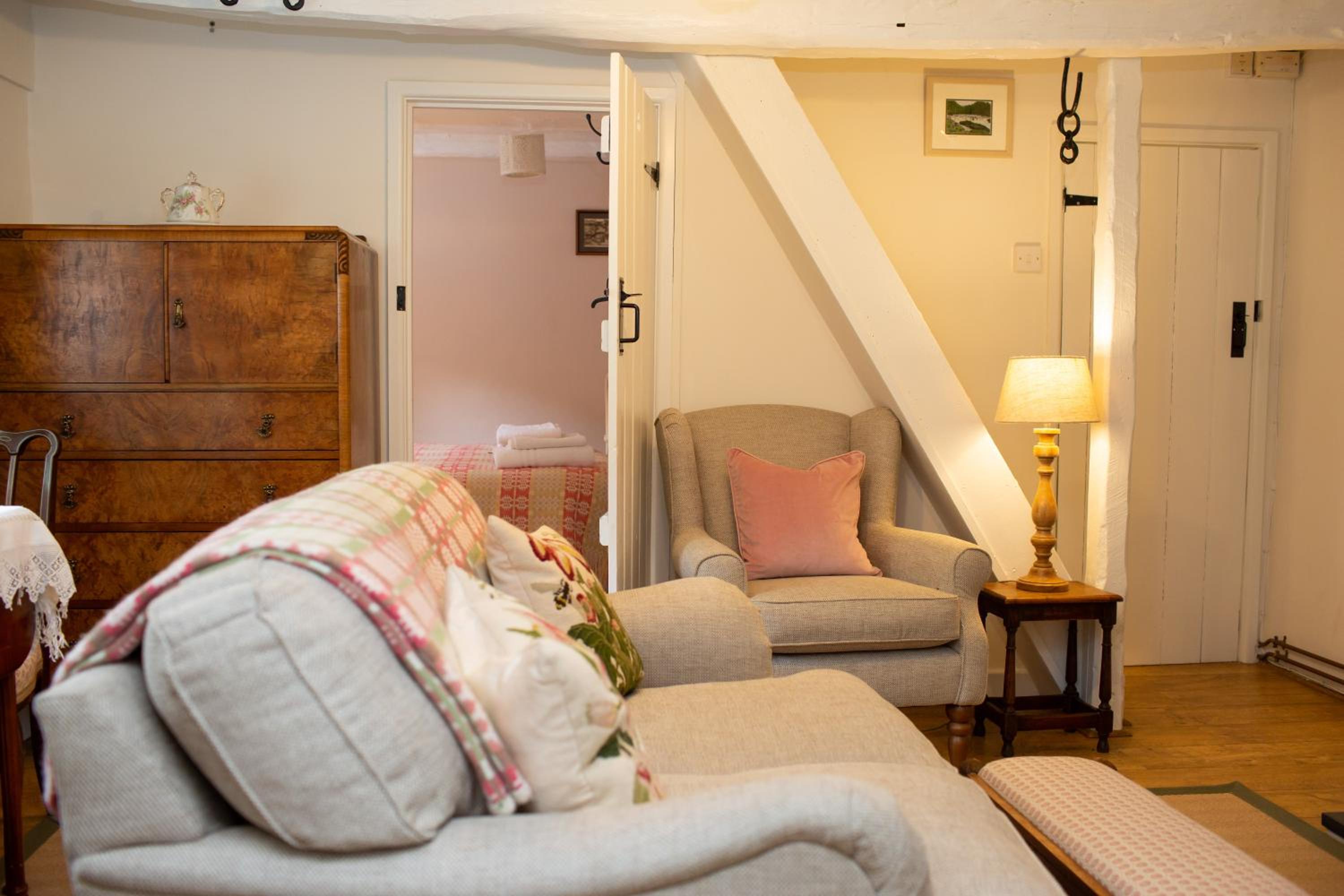 One-Bedroom House photo 1