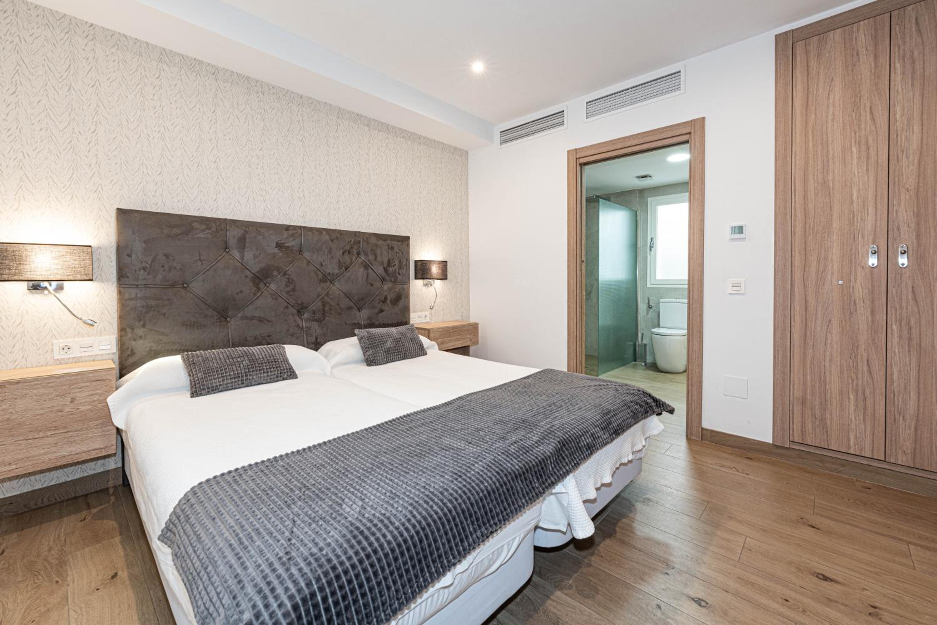Double Room - Disability Access - Photo 2