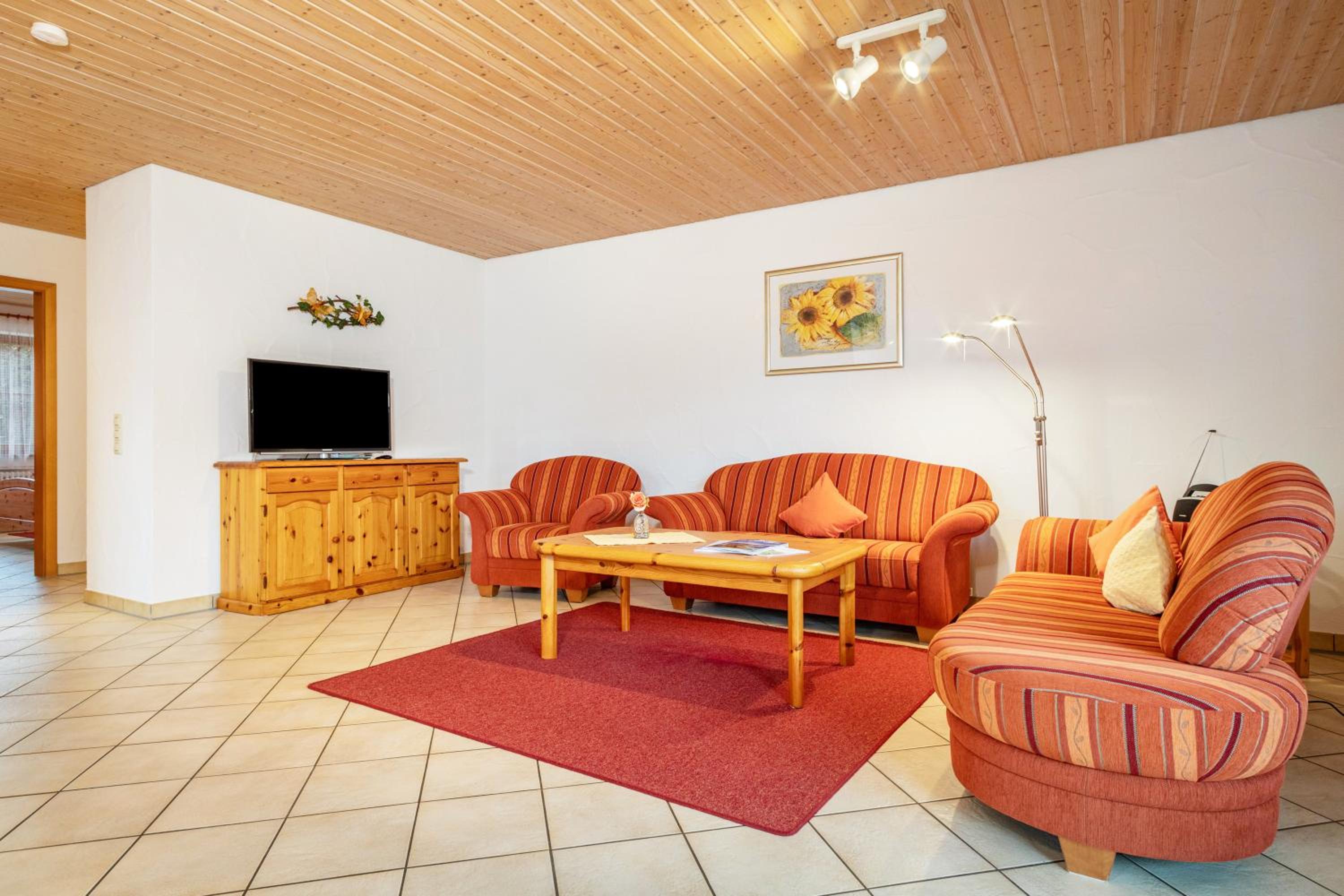 Two-Bedroom Deluxe Apartment with Garden View photo 1