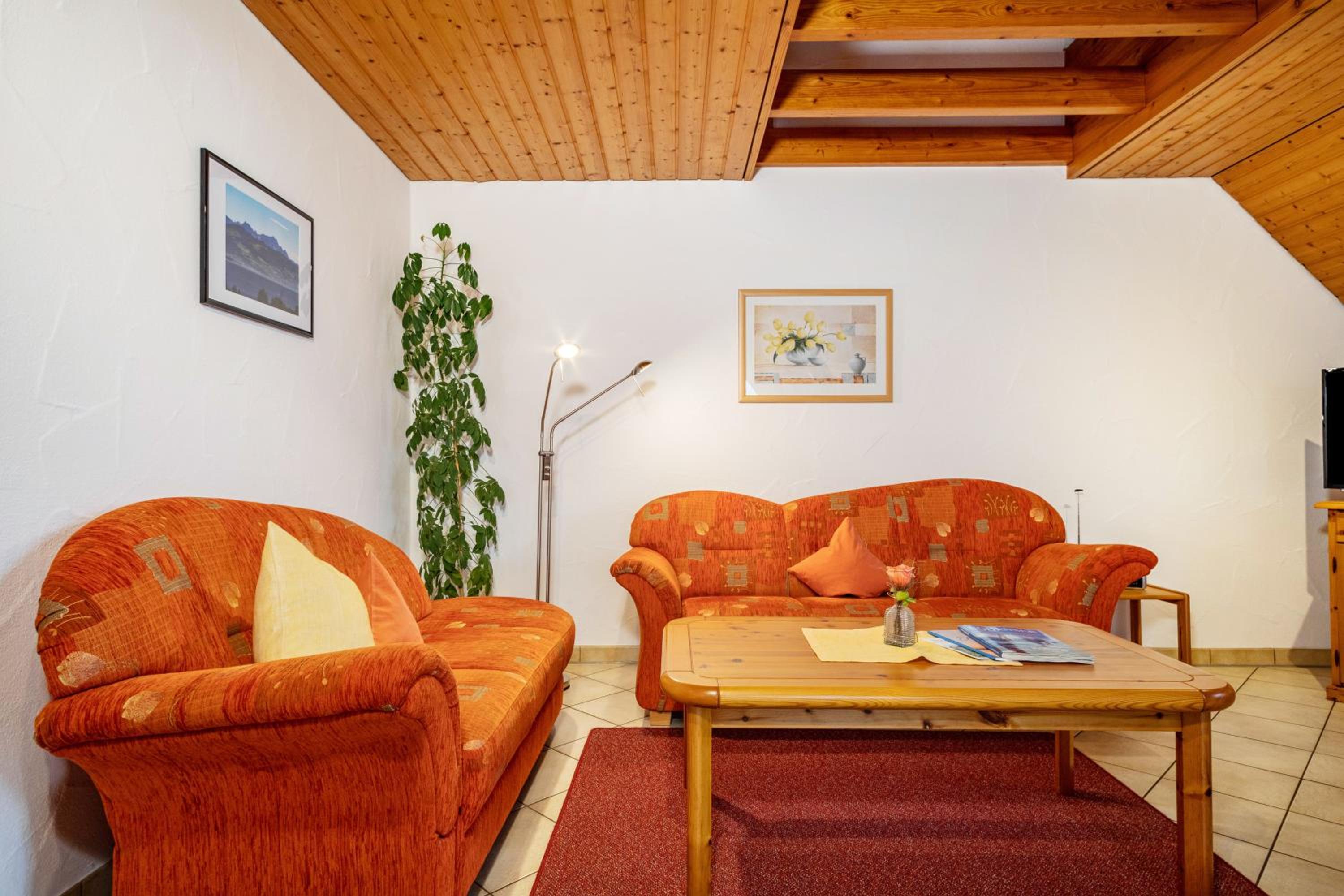 Two-Bedroom Deluxe Apartment with Garden View photo 1