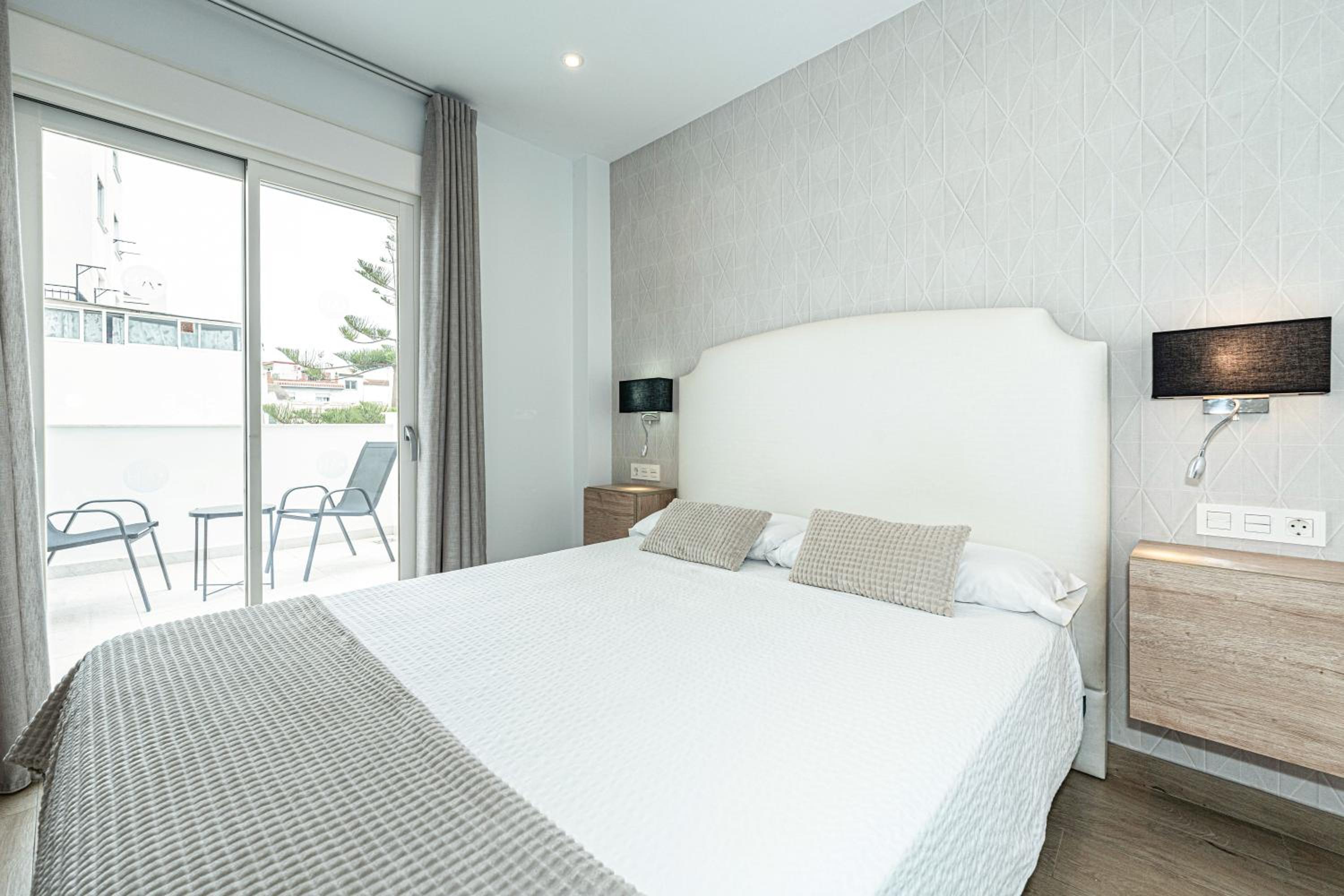 Double Room with Terrace - Photo 1