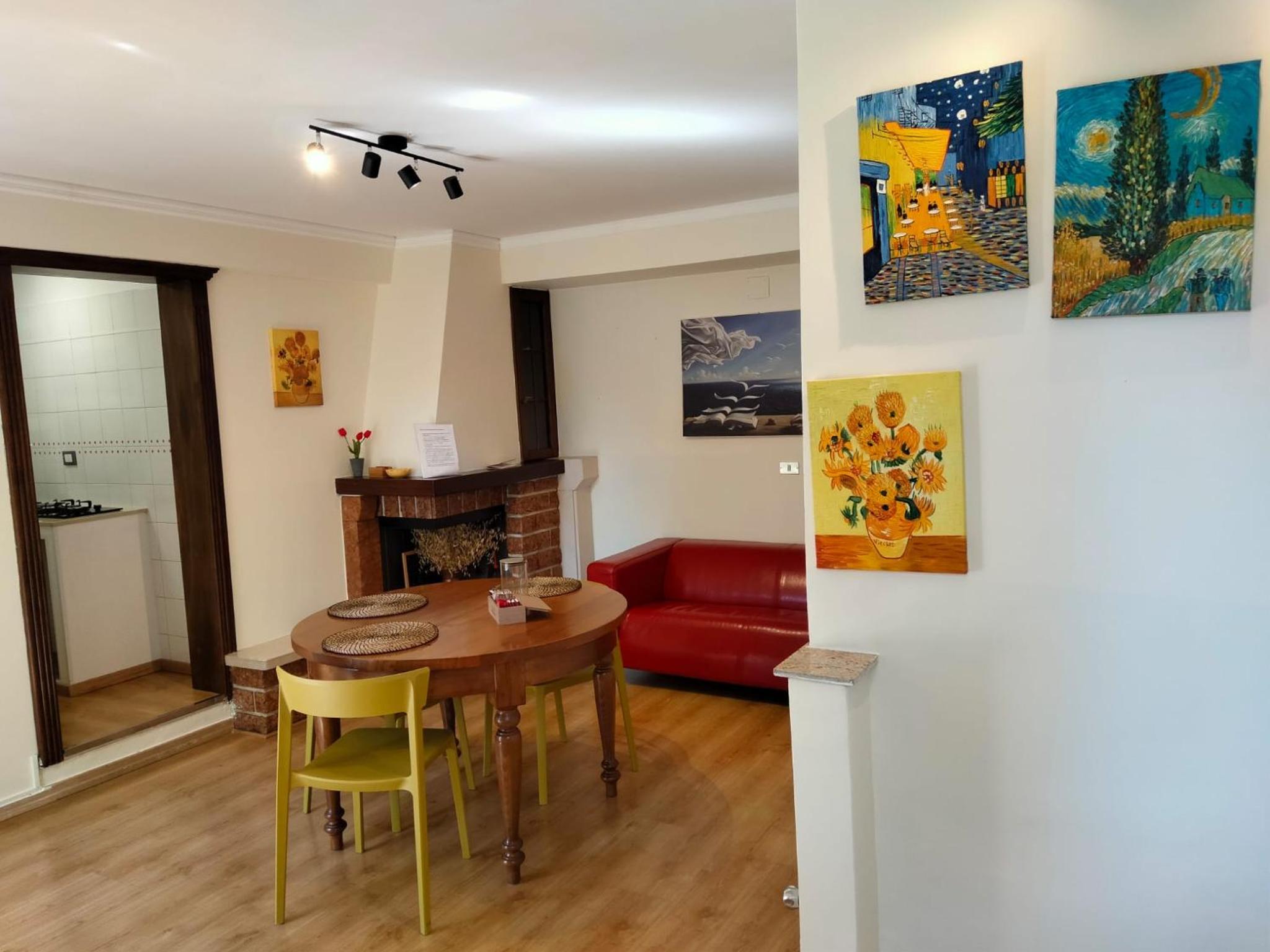Family Studio - Photo 1