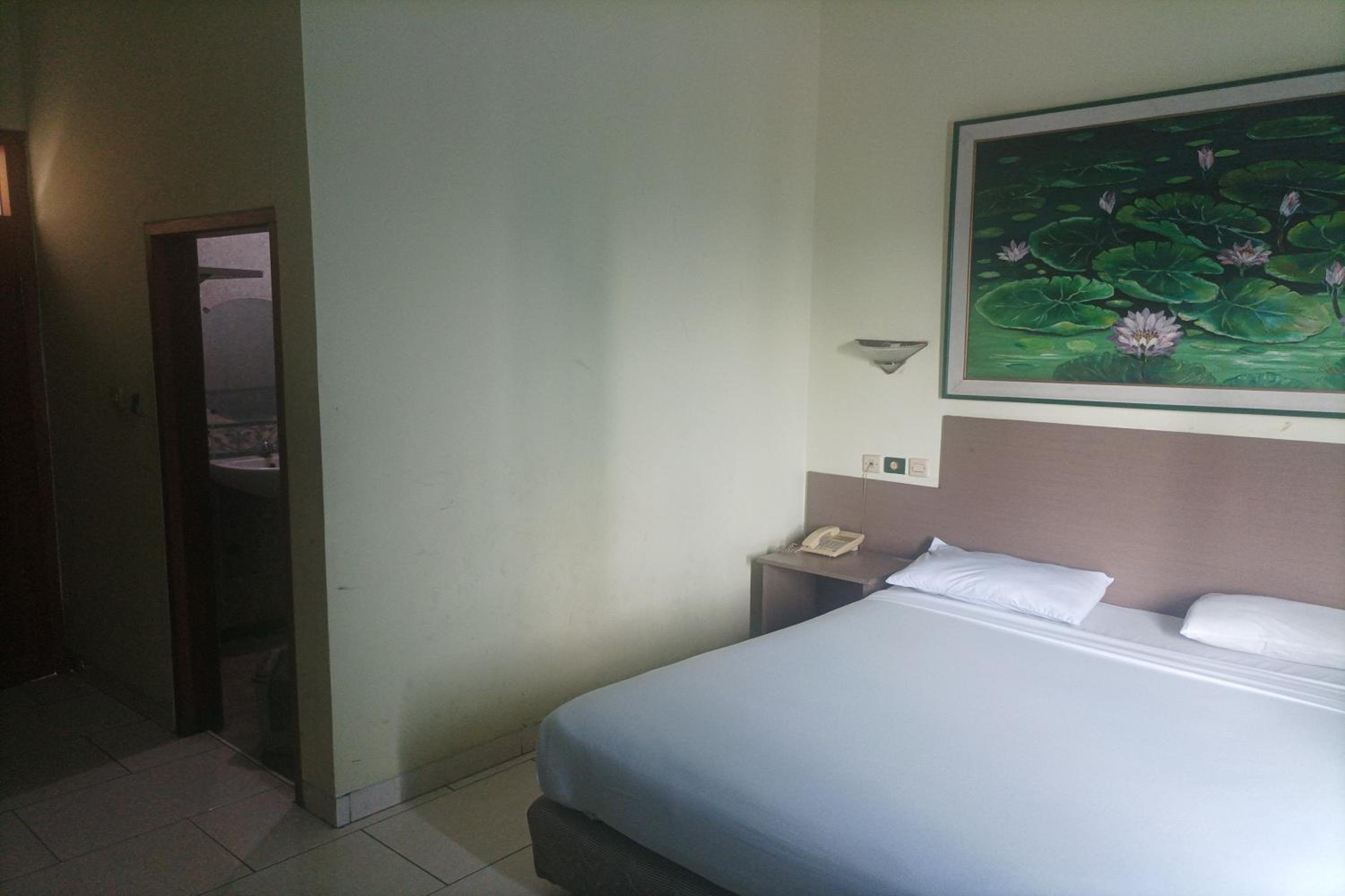 Economy Double Room photo 2