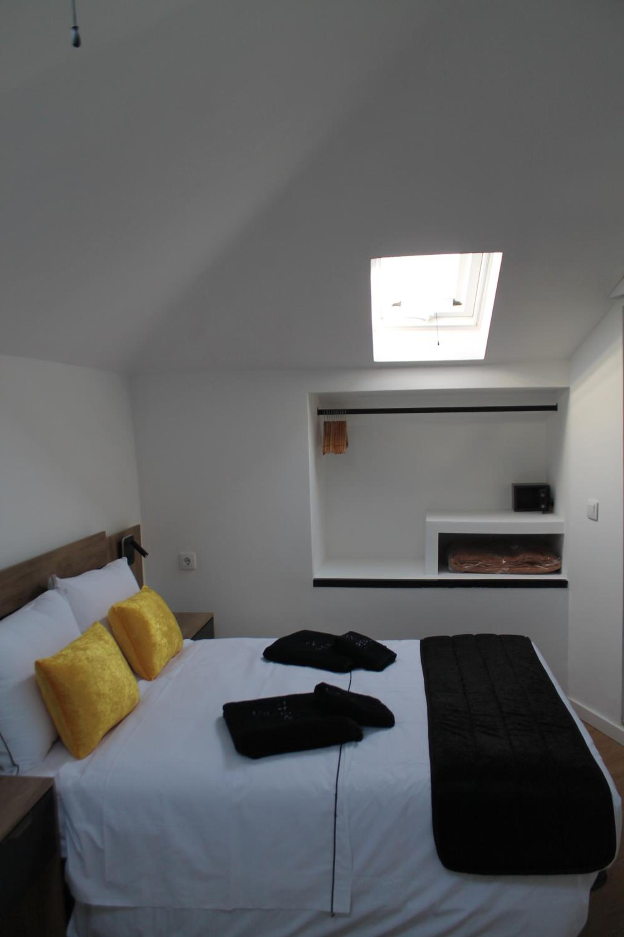 Double Room with Private Bathroom photo 3