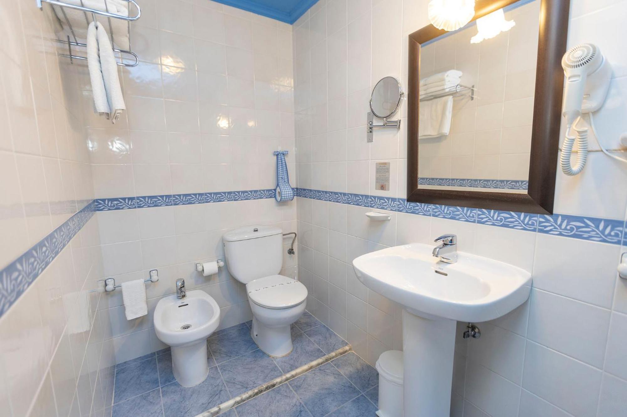 Two-Bedroom Apartment (3 Adults) photo 2