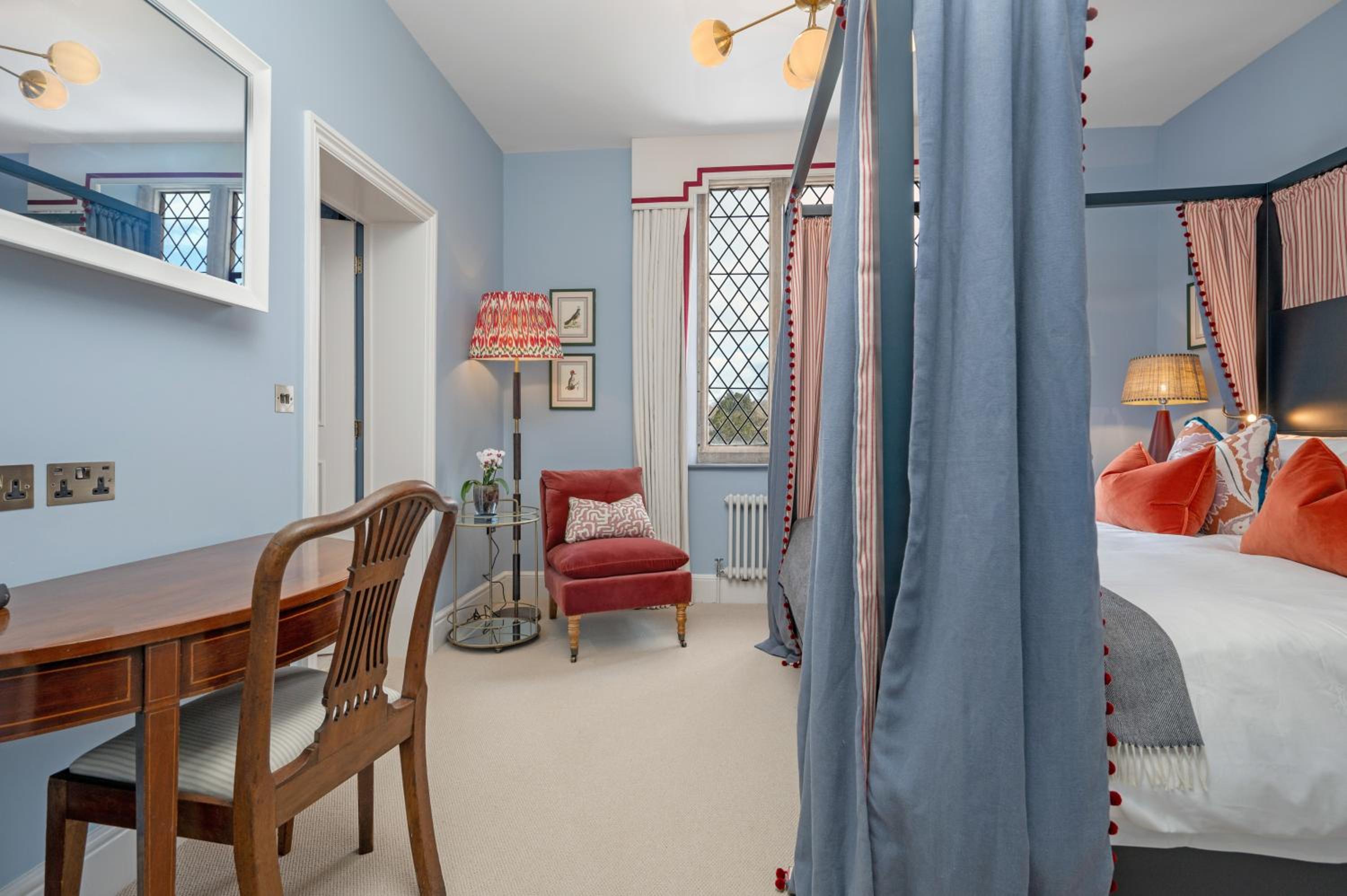 Superior Four Poster Room photo 2