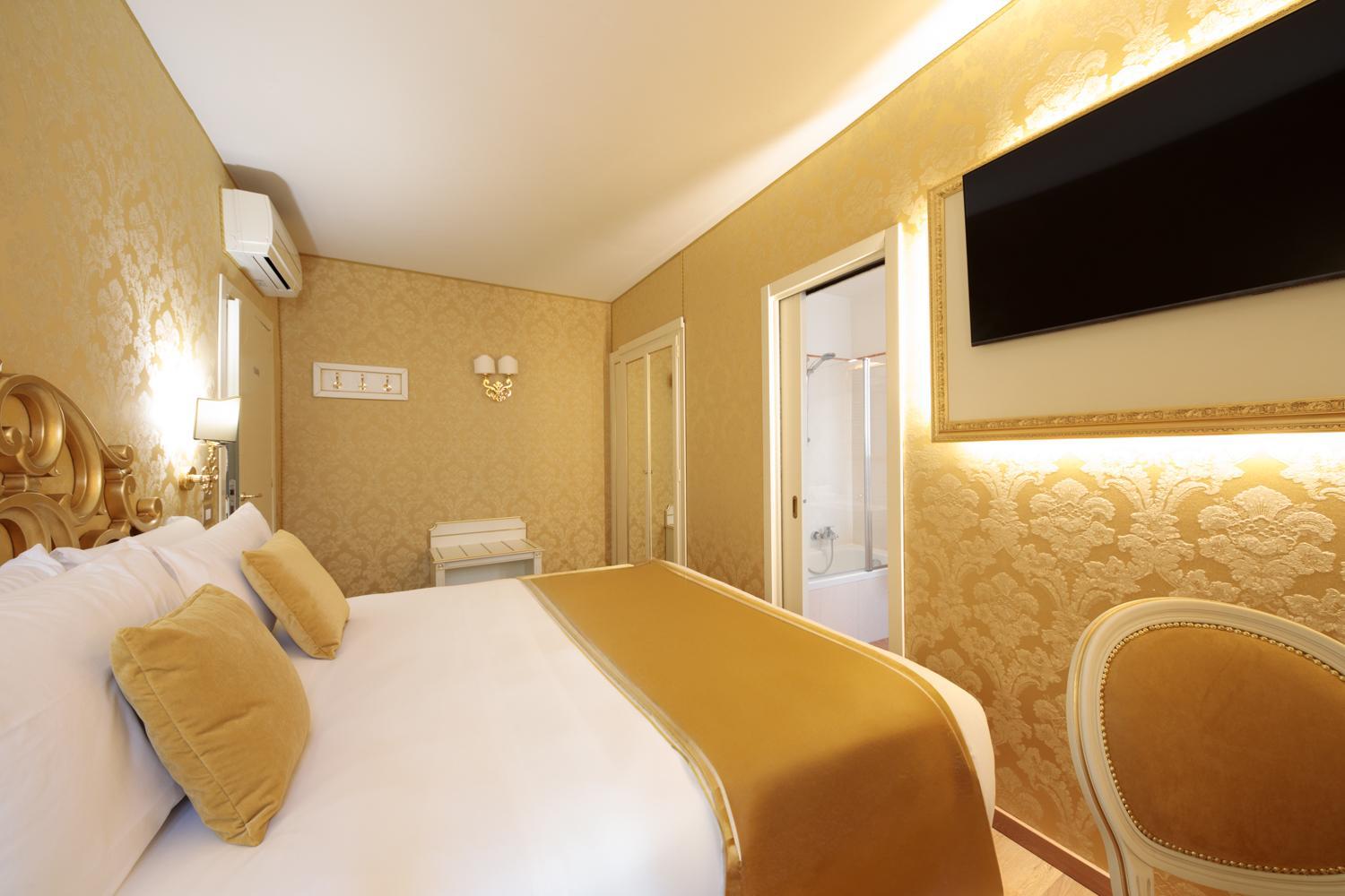 Deluxe Room photo 2