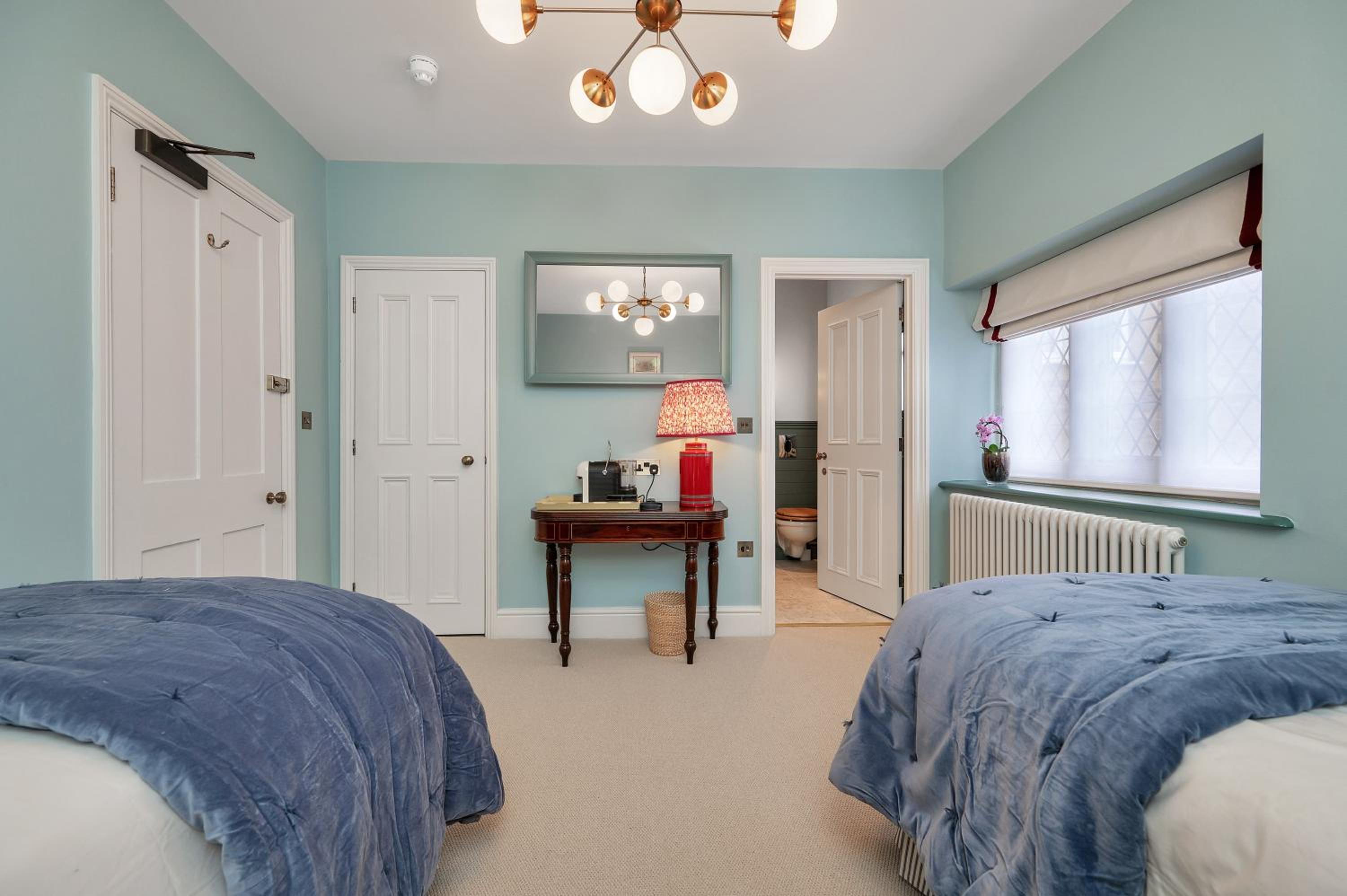 Classic Twin Room photo 2