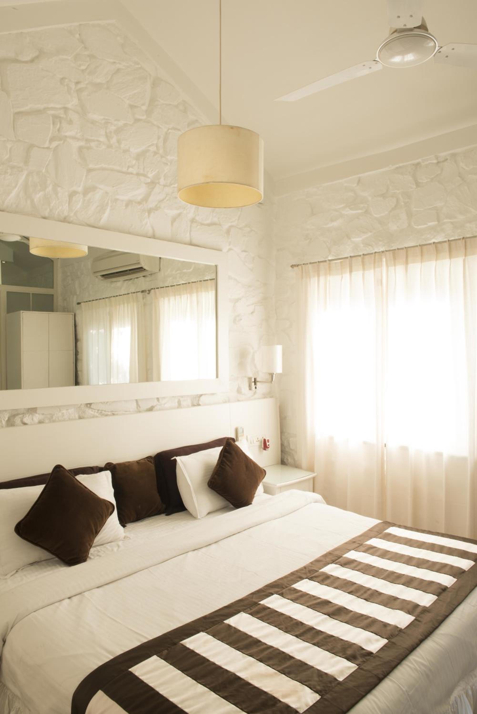 Standard Double Room - Photo 3