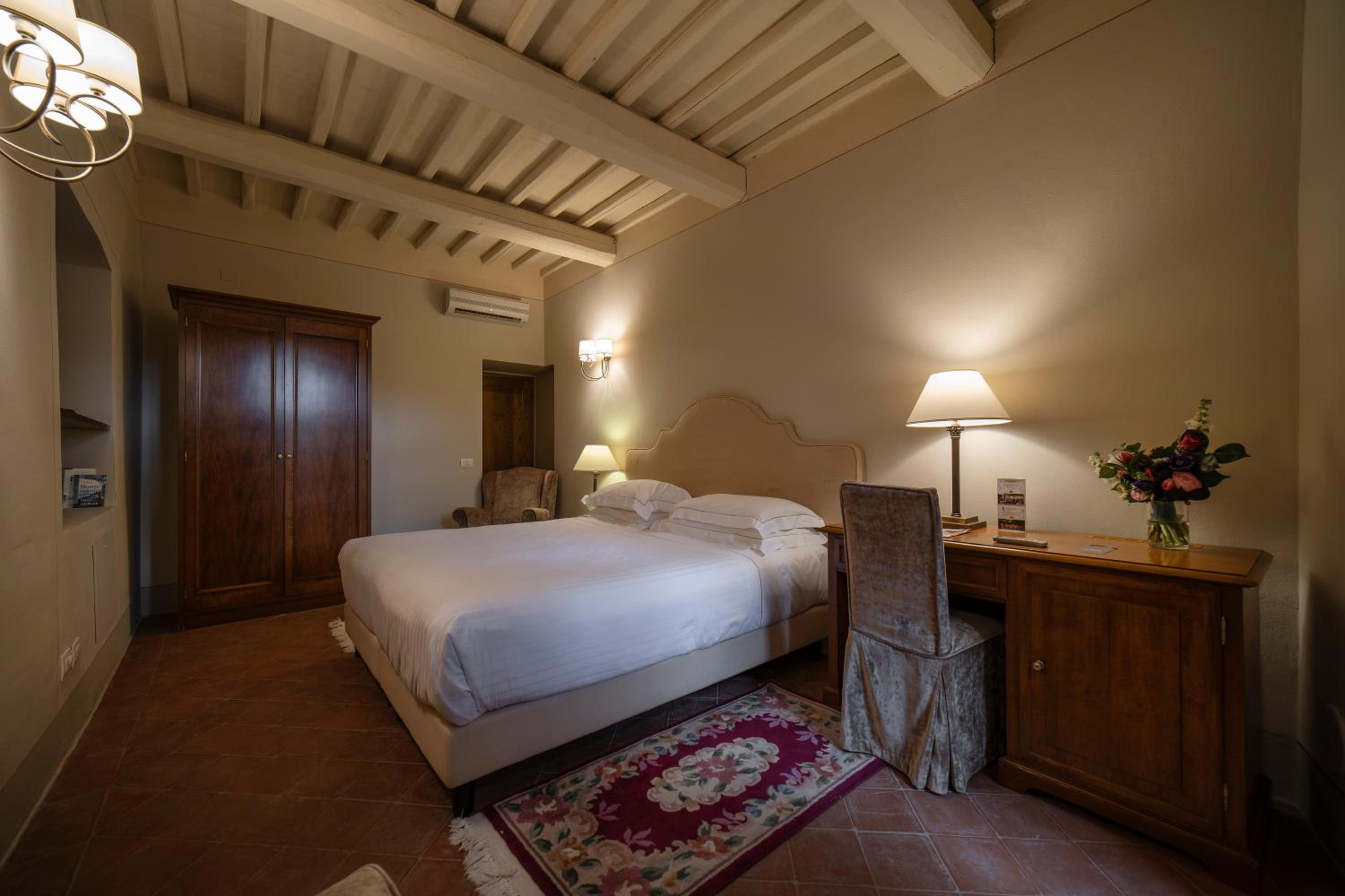 Small Classic Double or Twin Room - Photo 1
