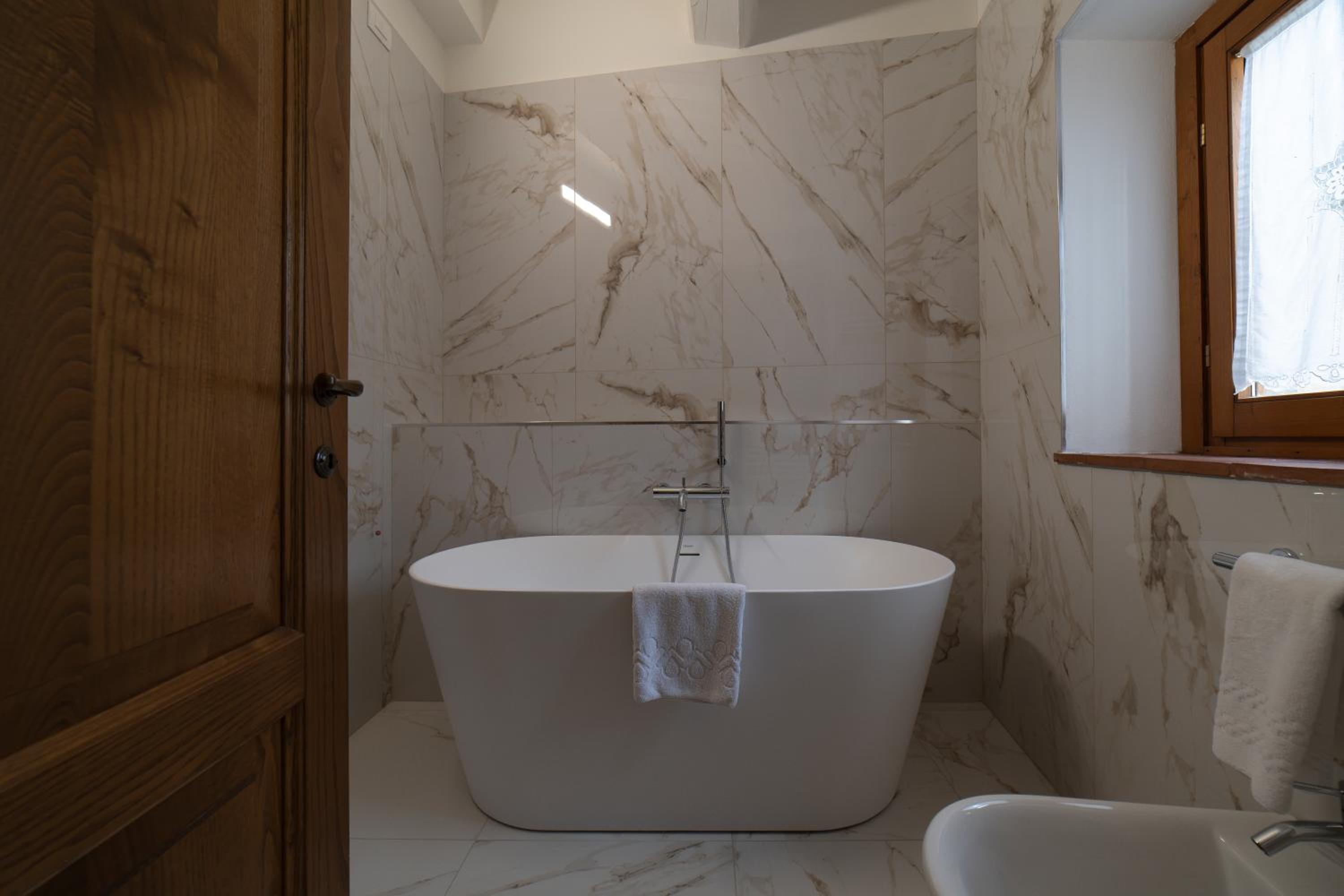 Suite - Photo 6