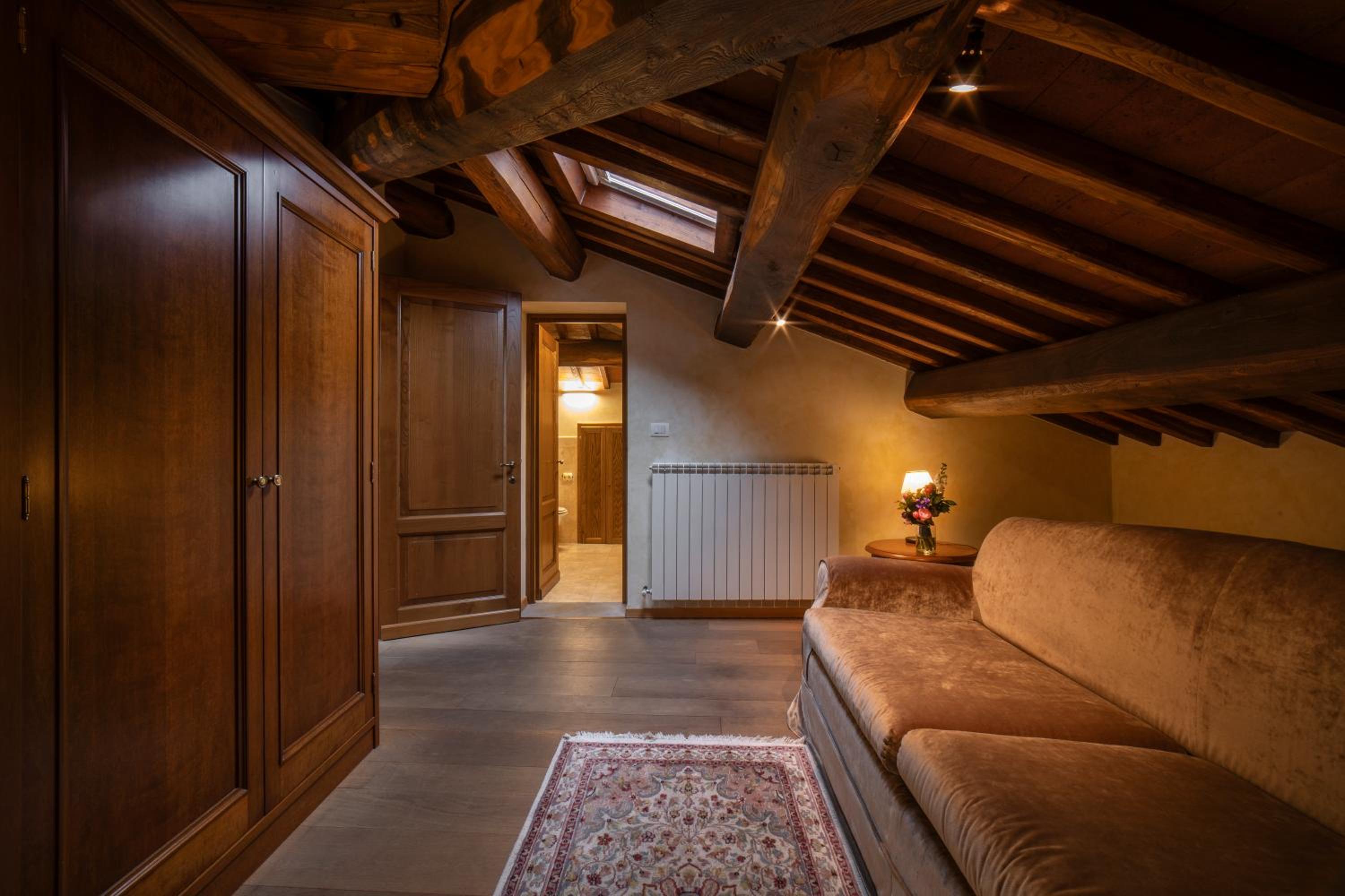 Family Mansard  - Photo 5