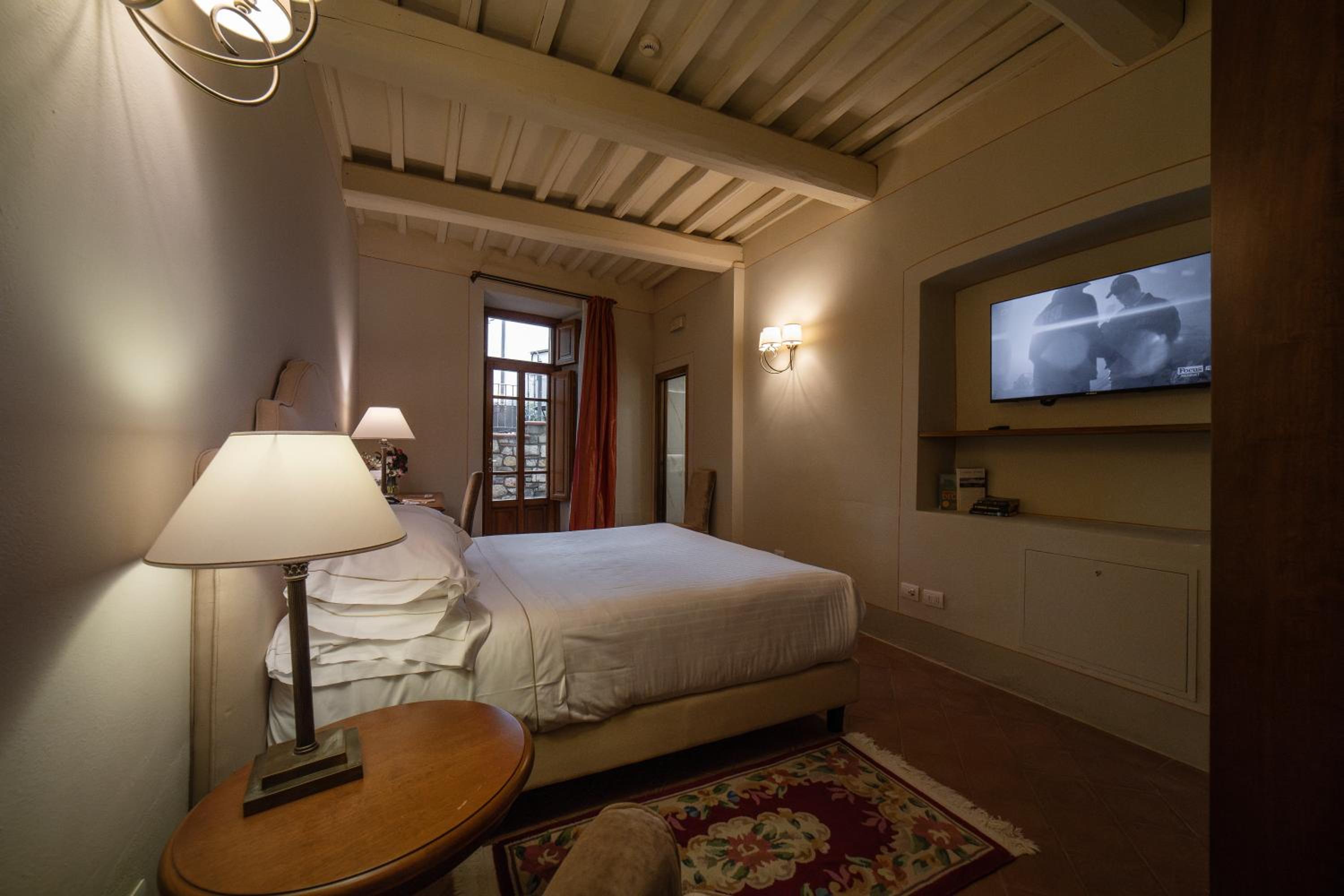Small Classic Double or Twin Room - Photo 4