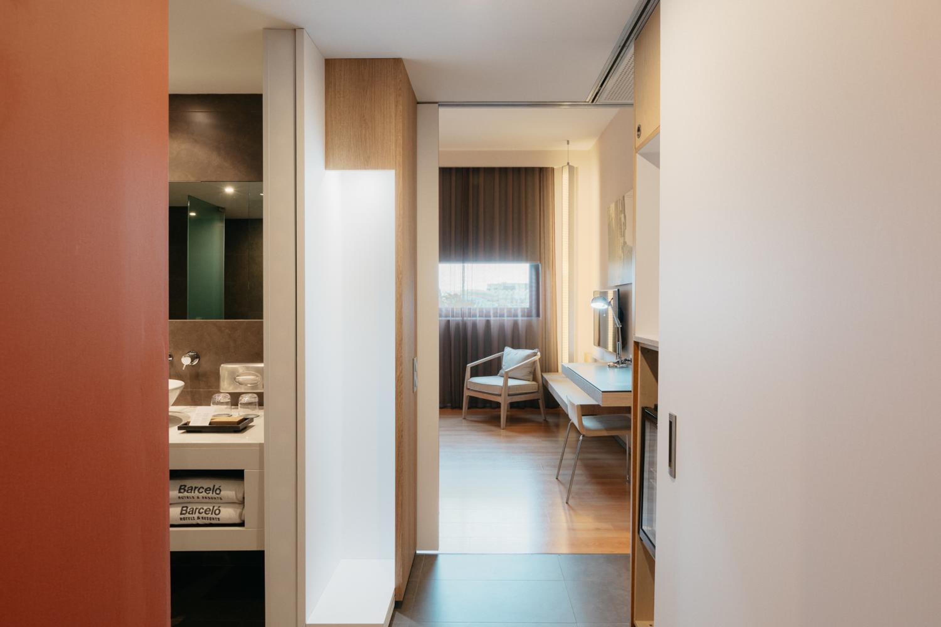 Two Connecting Deluxe Double Rooms
