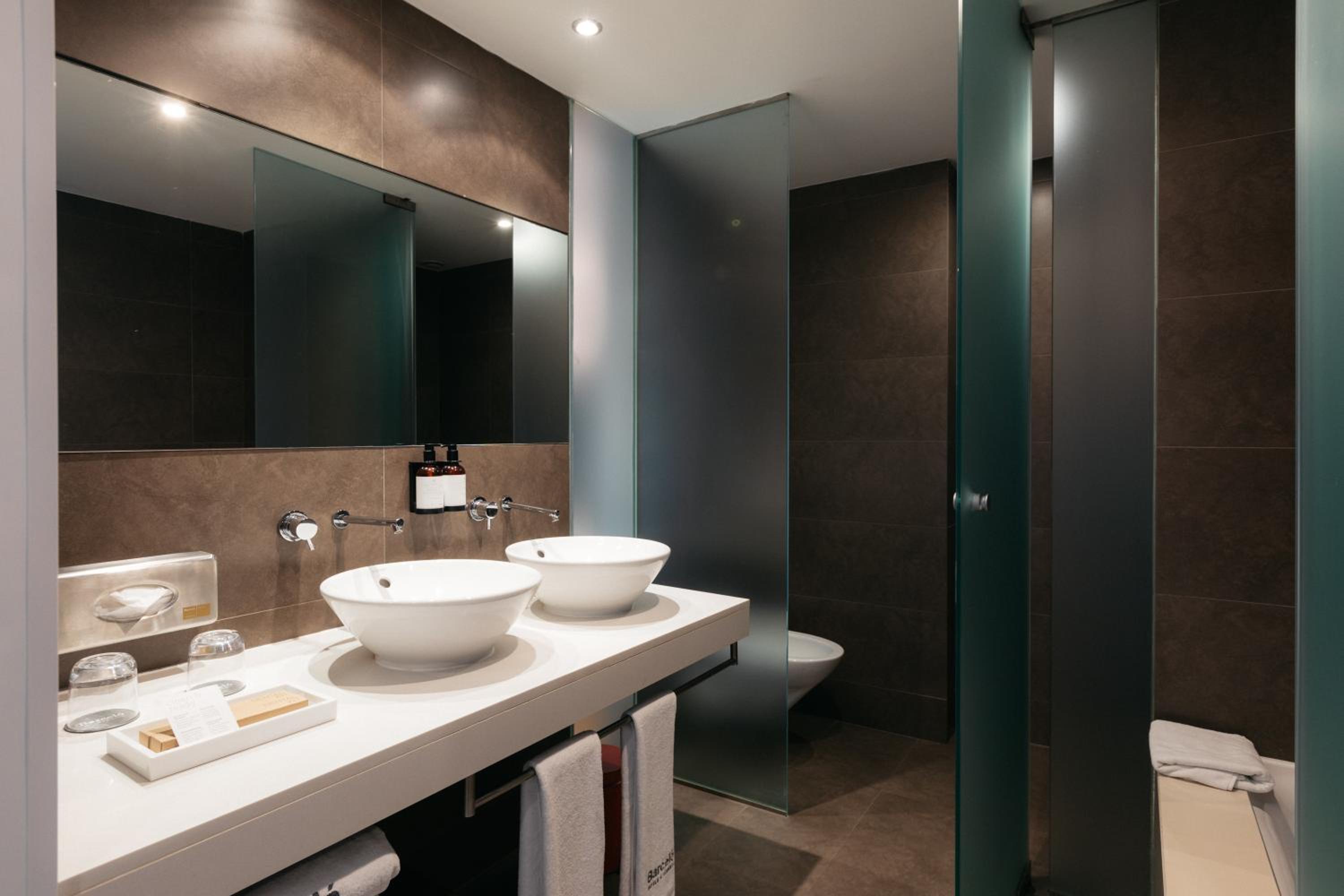 Two Connecting Deluxe Double Rooms