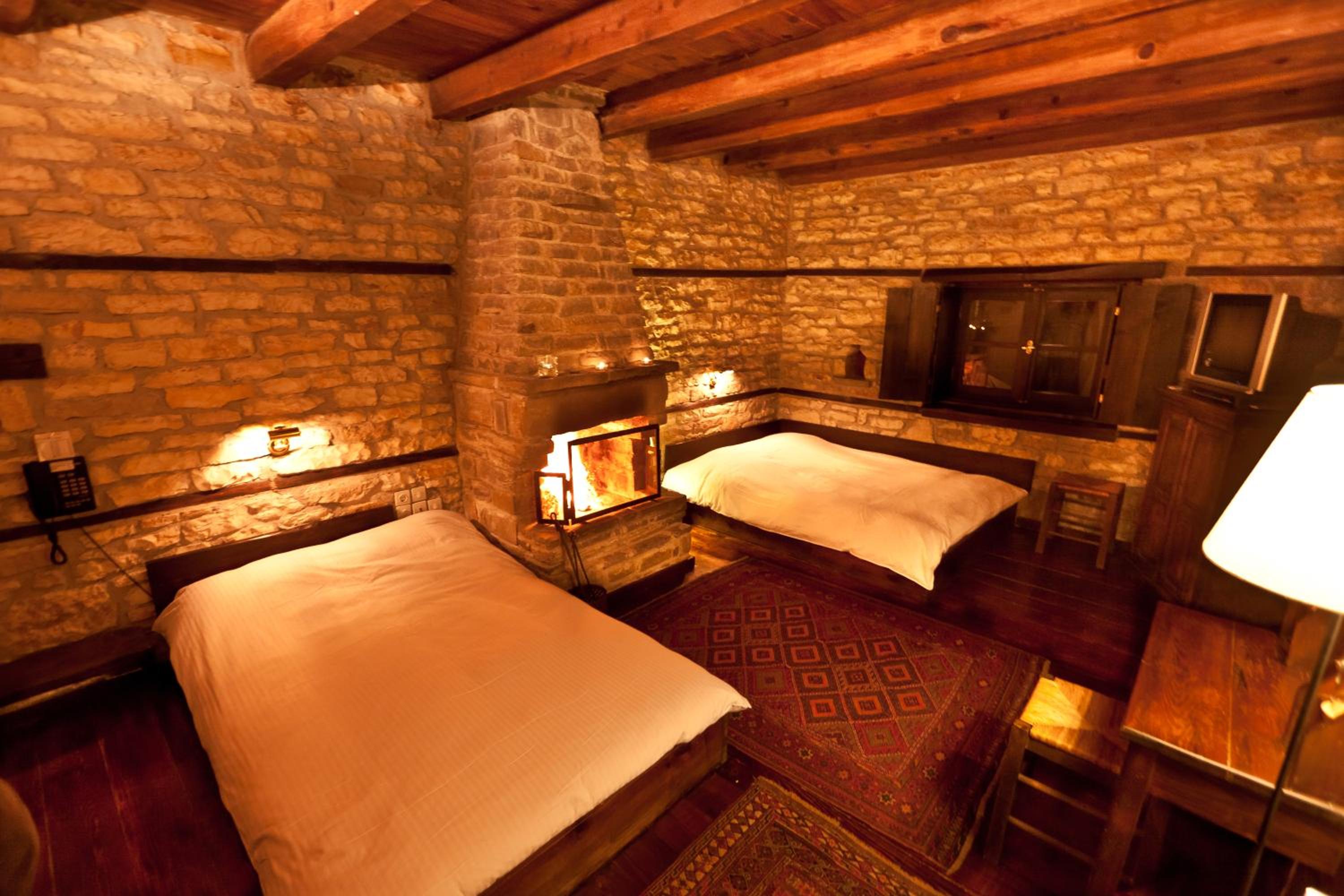 Quadruple Room - Photo 21