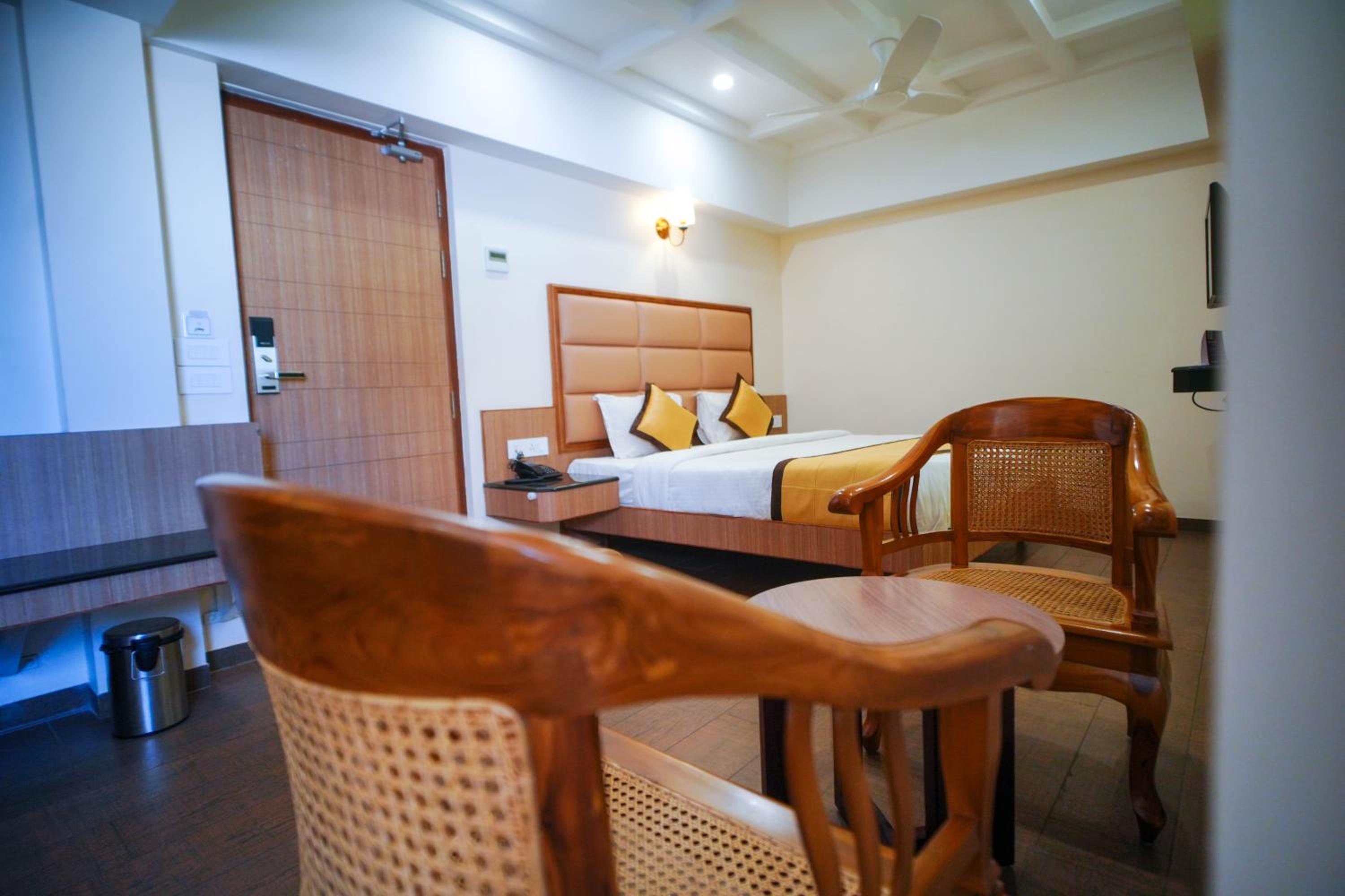 Executive Premium - Photo 2
