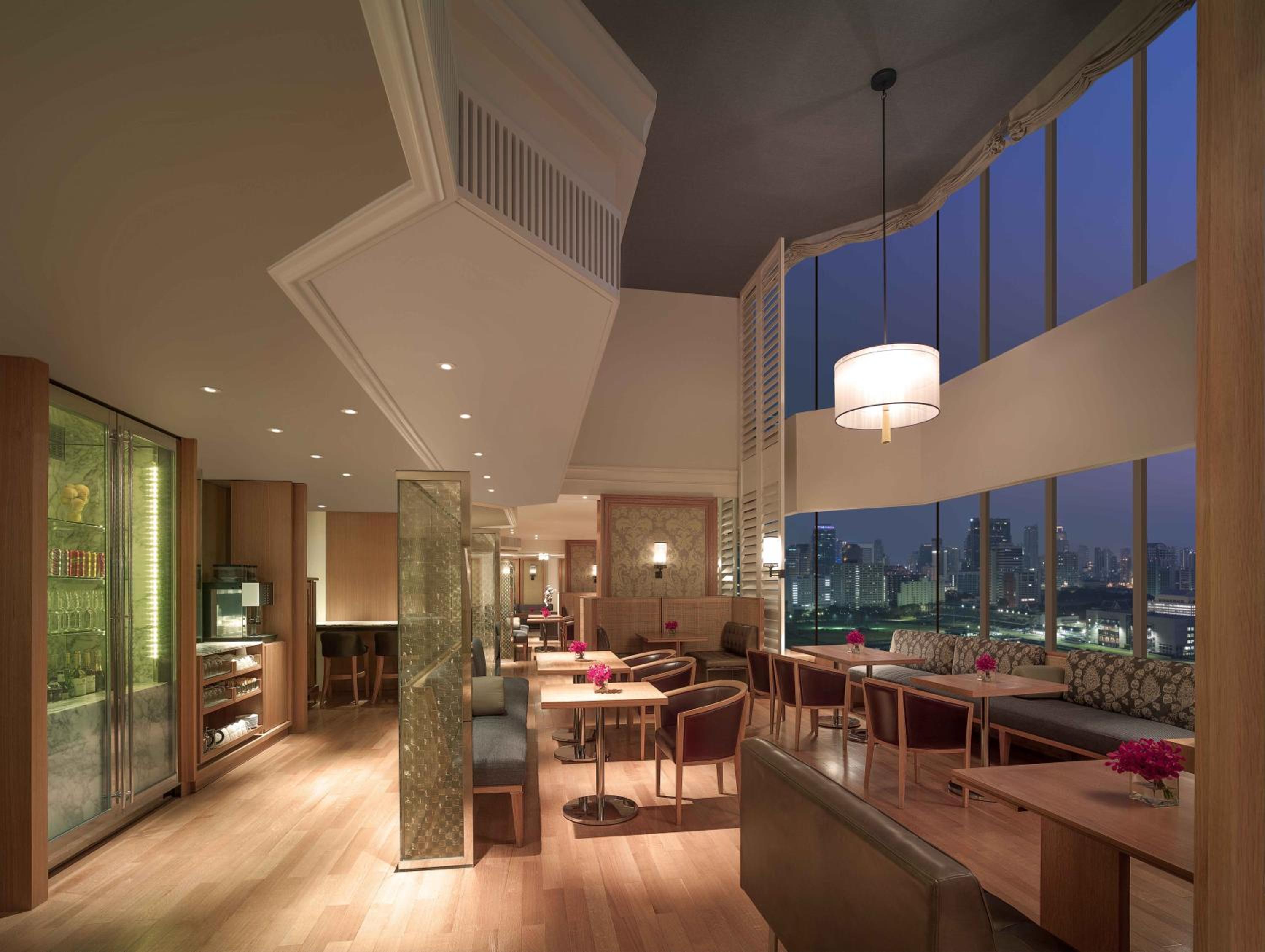 Grand Executive King Suite - Club Access thumbnail 5