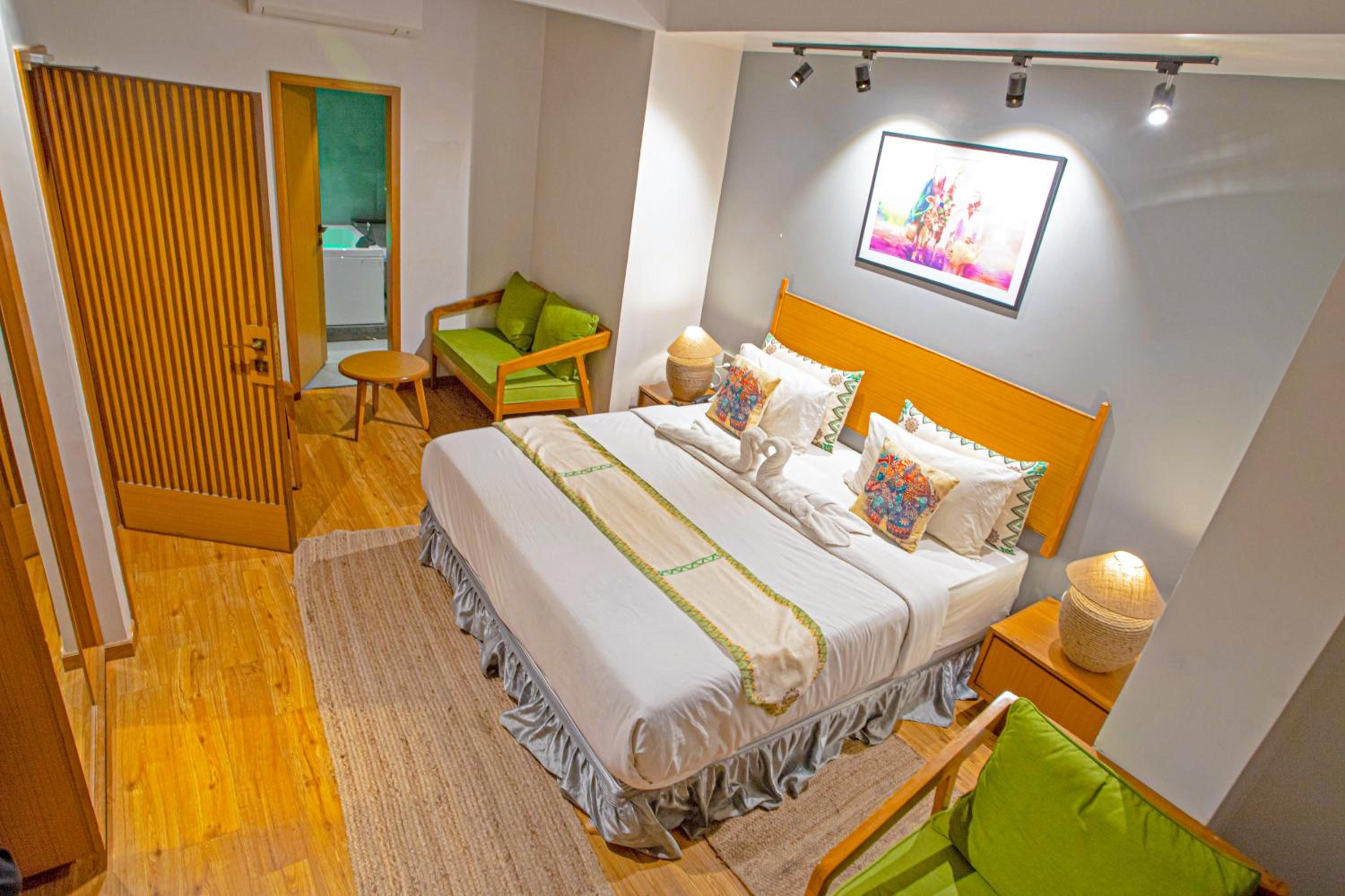 Suite with Spa Bath - Photo 1