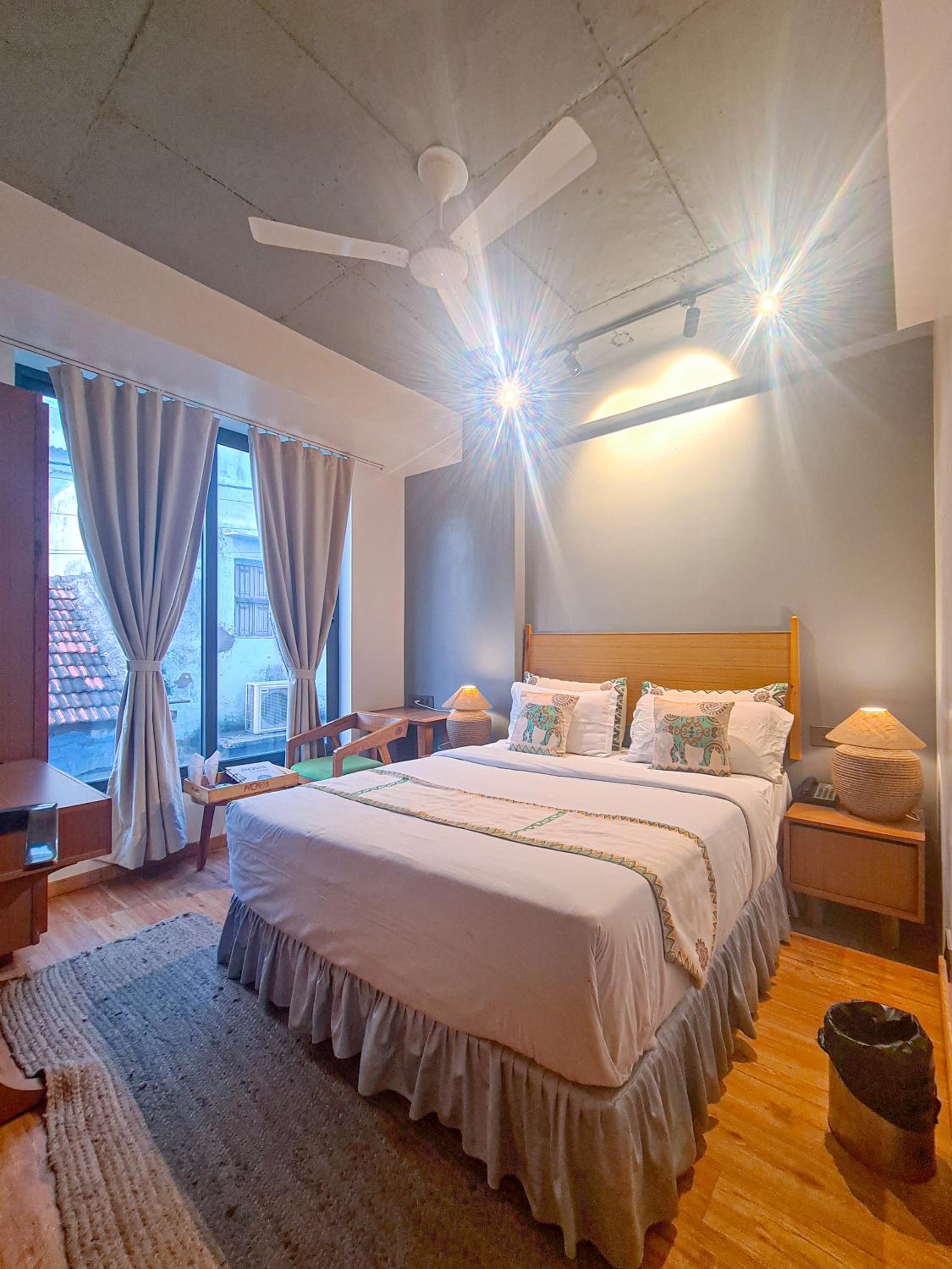 Deluxe King Room photo 2