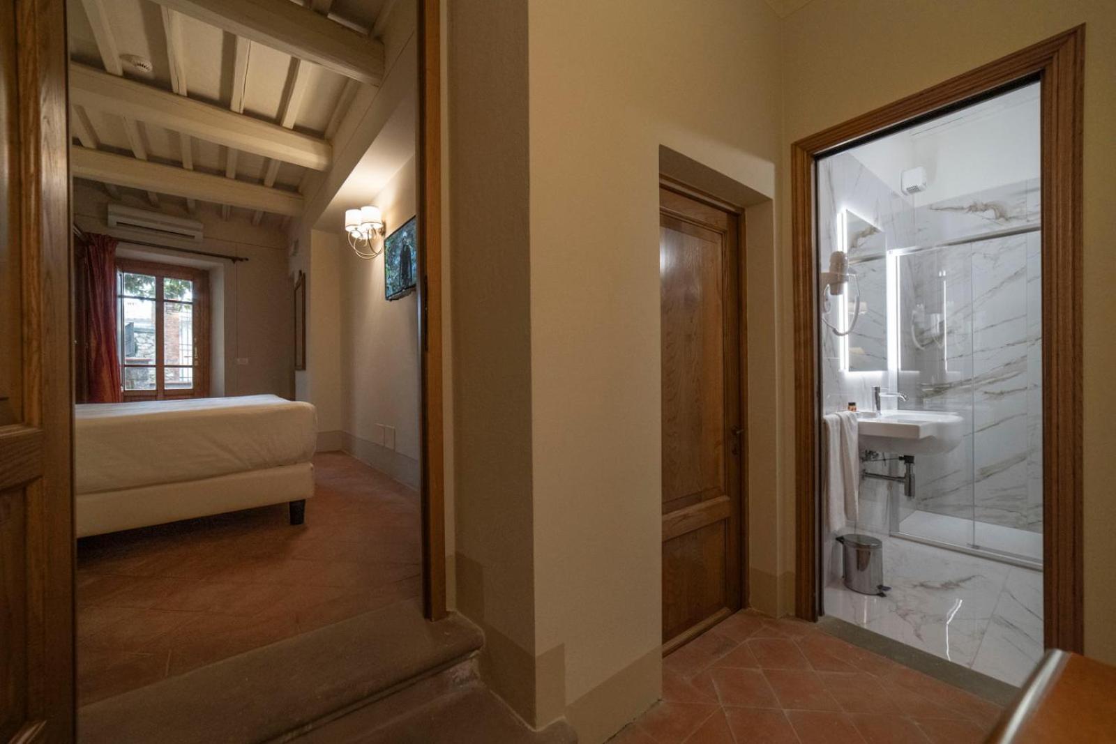 Small Classic Double or Twin Room - Photo 5