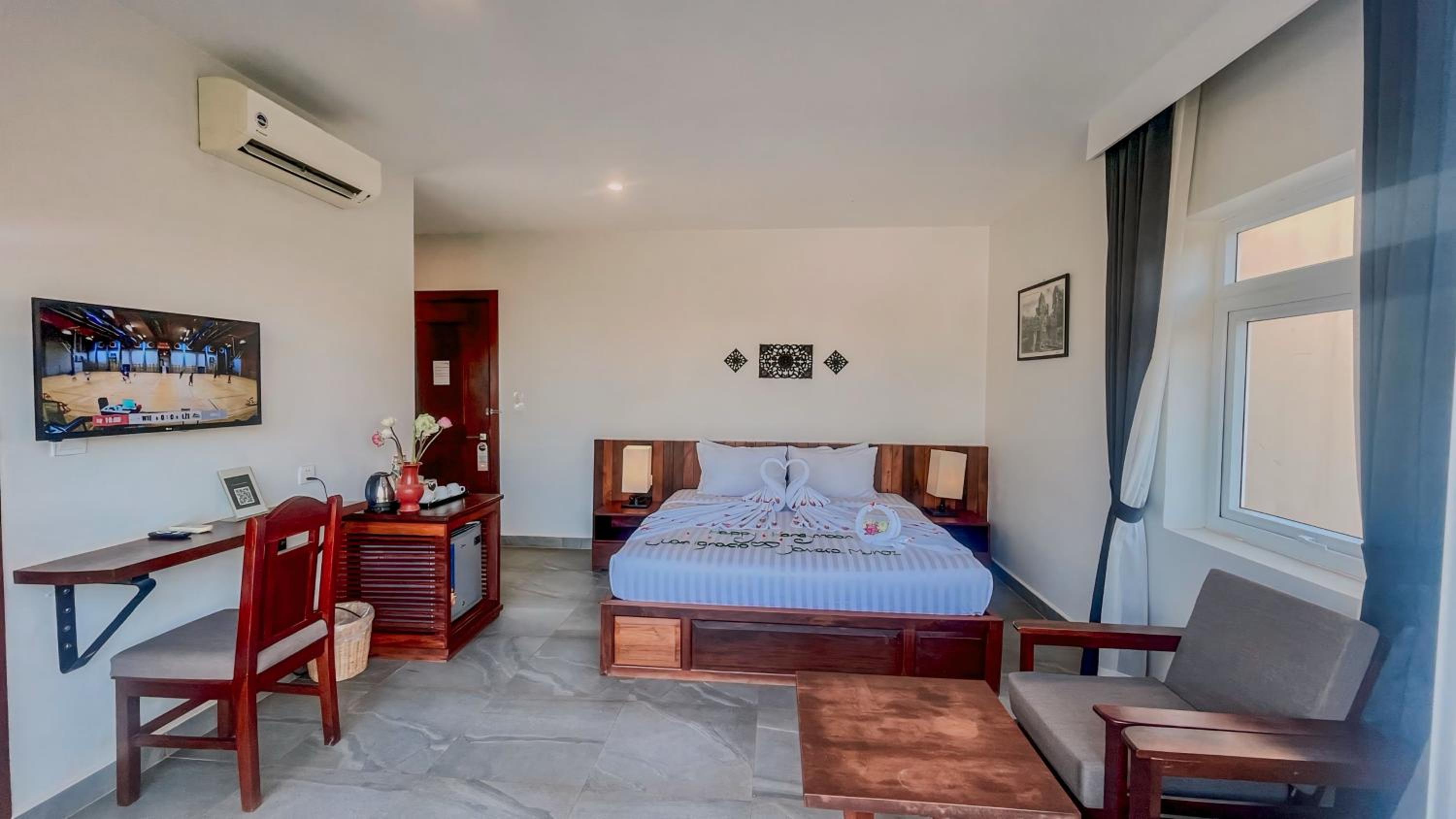 Studio Double With Balcony- Free Pick Up  - Photo 1