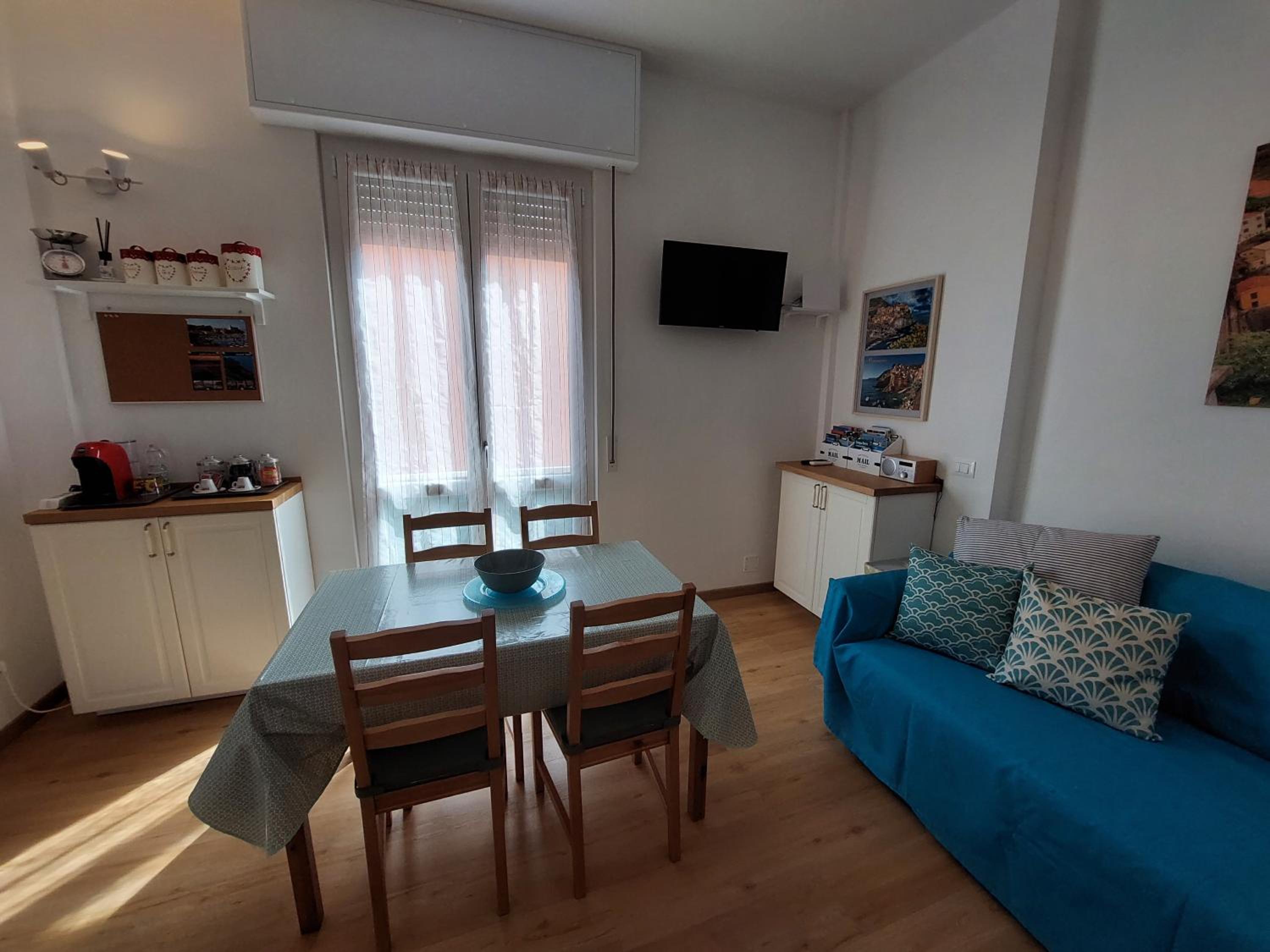 One-Bedroom Apartment photo 2