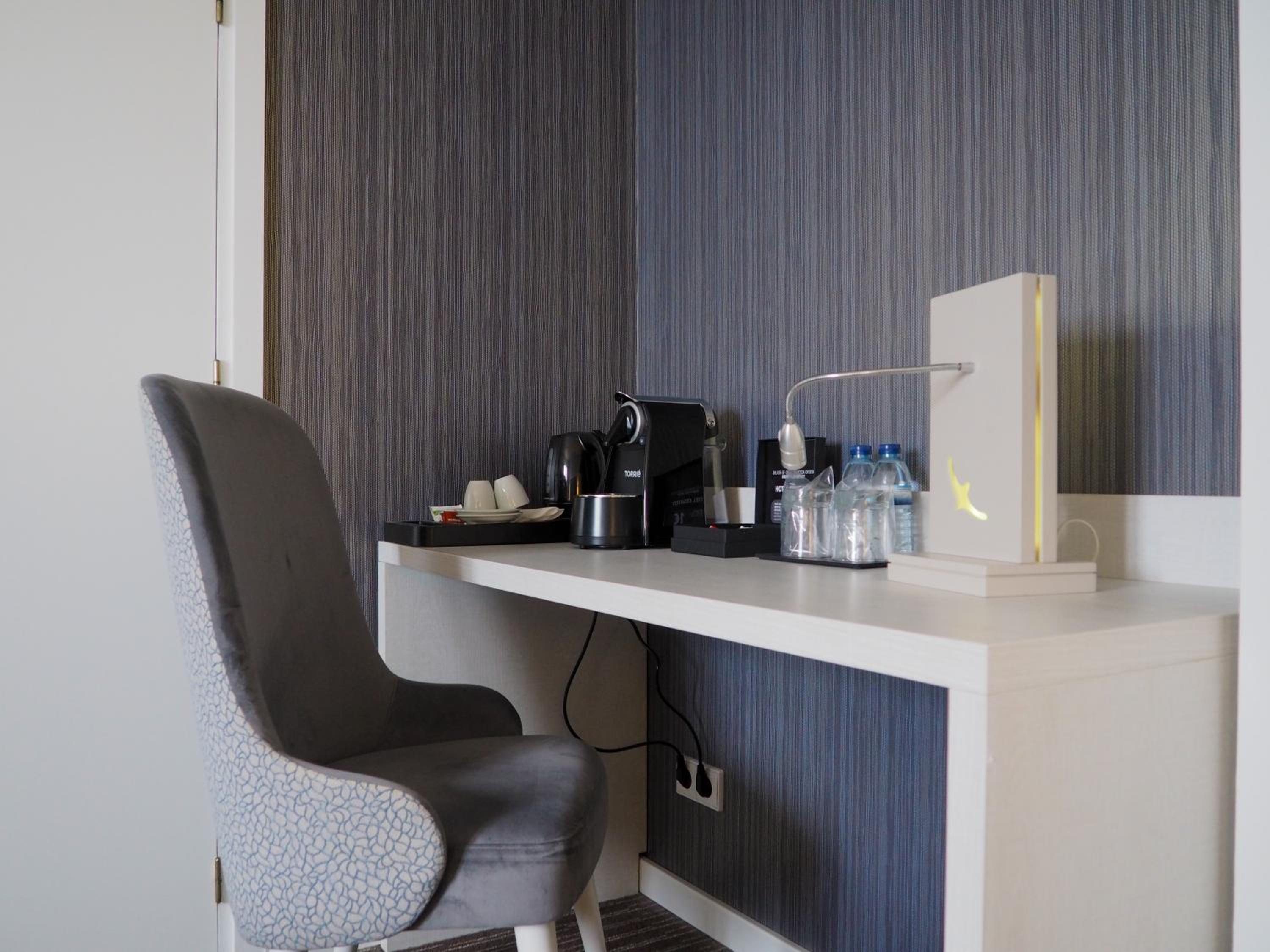 Superior Double or Twin Room with Sea View - Photo 4