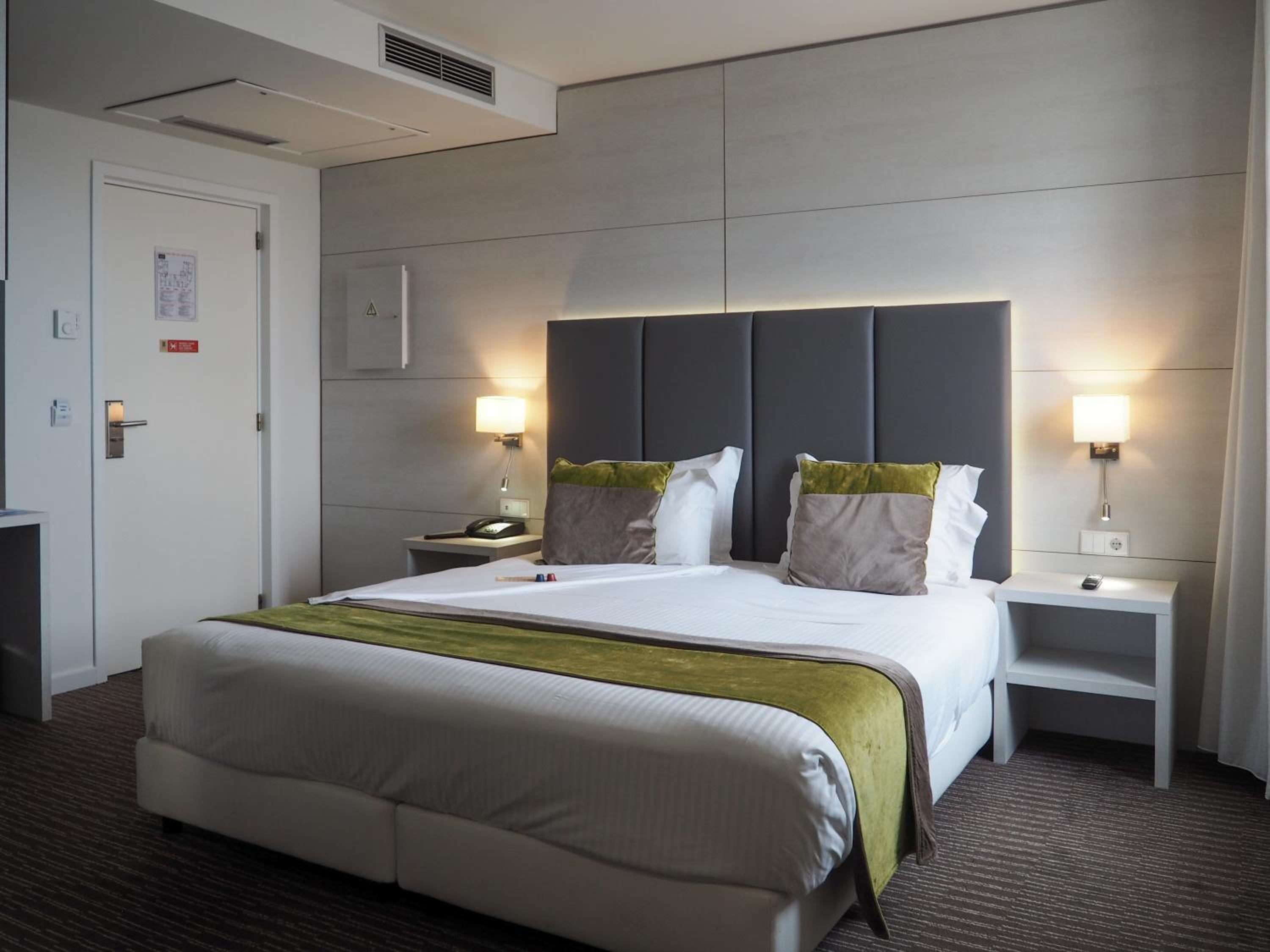 Superior Double or Twin Room with Sea View - Photo 3