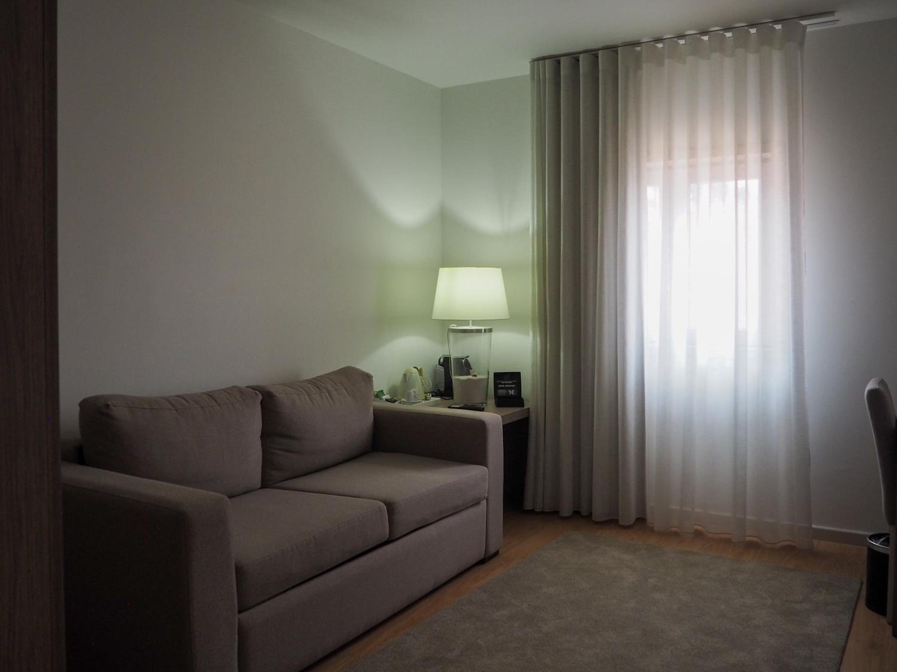 Suite with City View - Photo 8