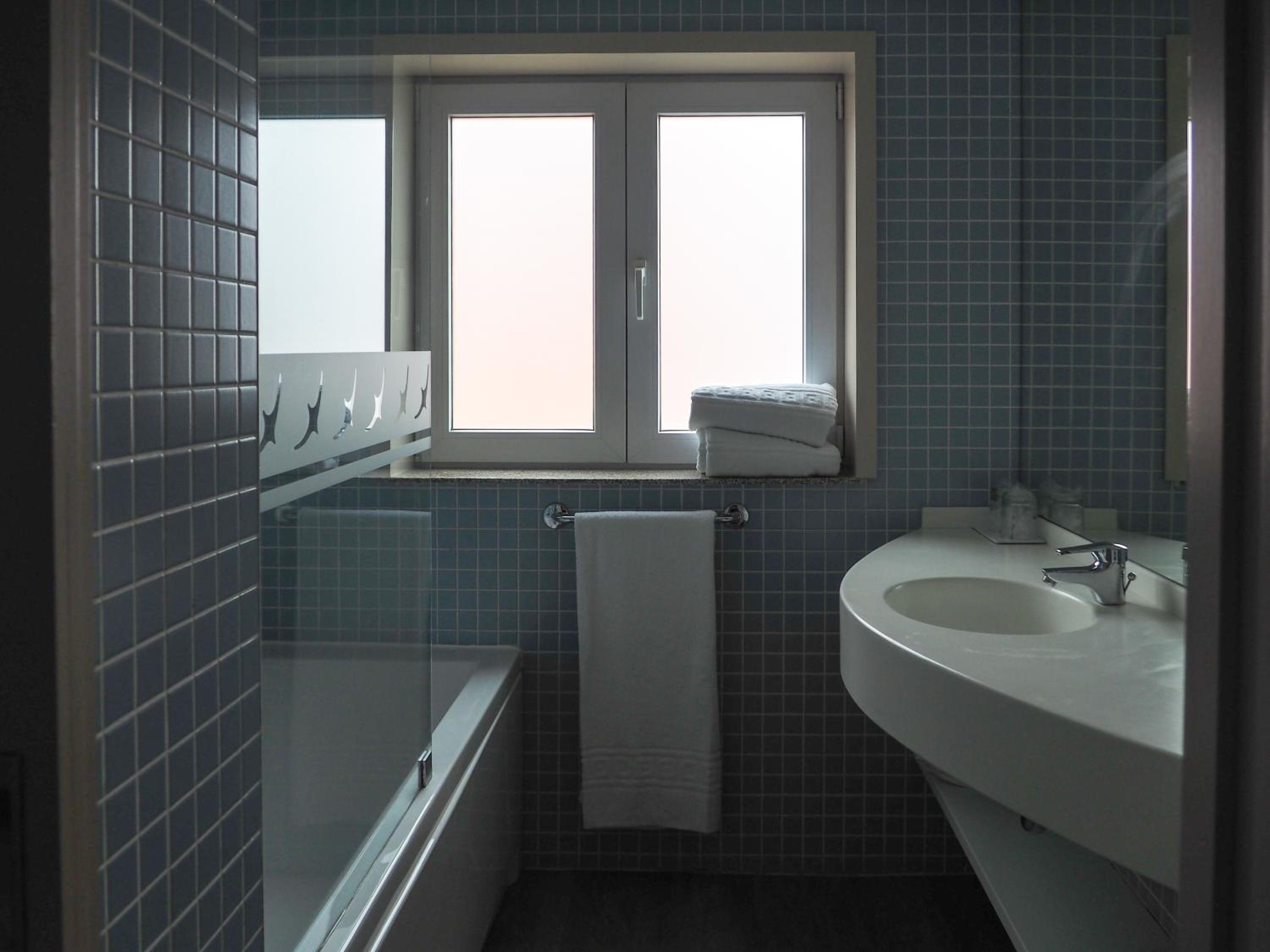 Suite with City View - Photo 3