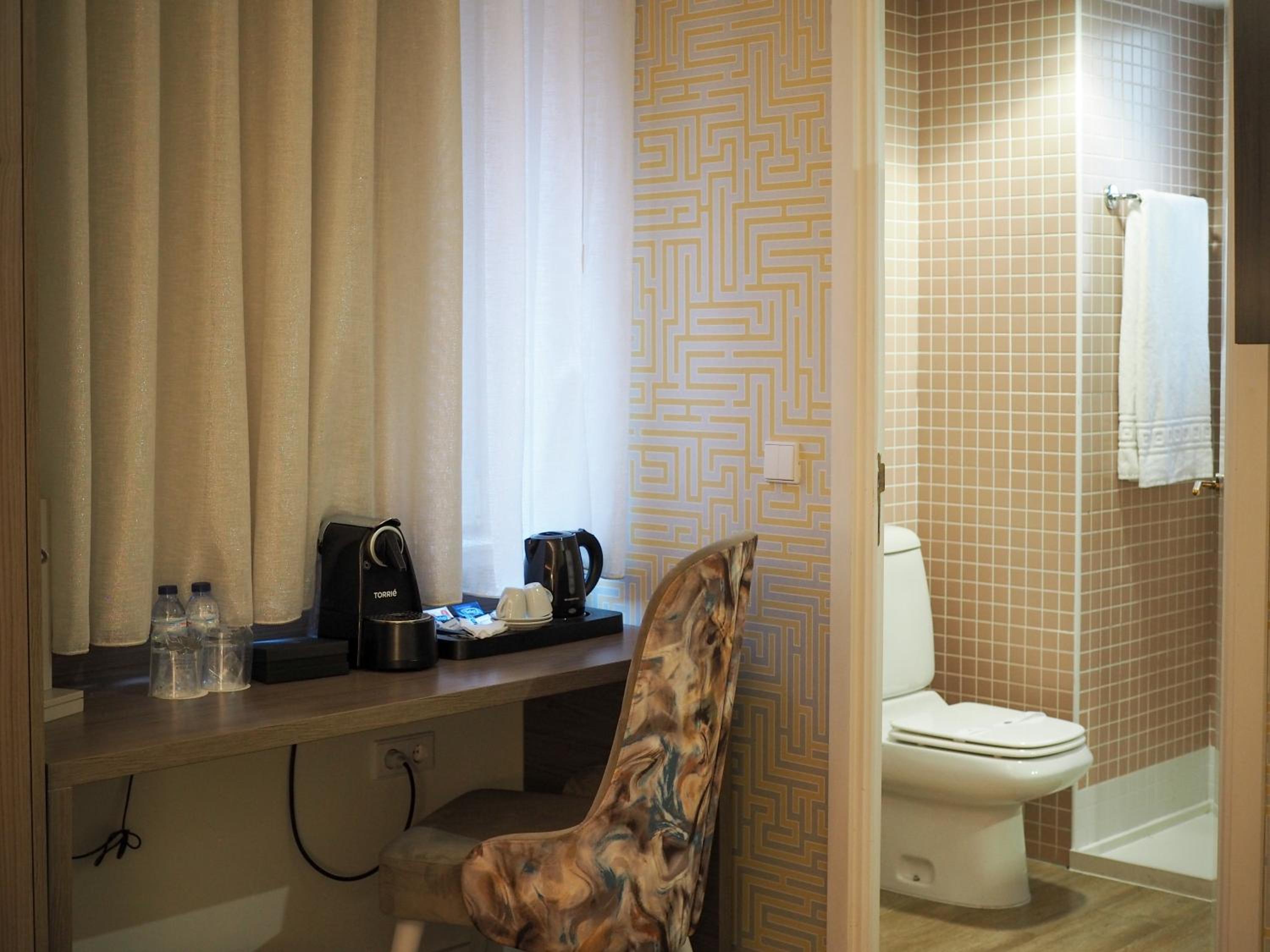 Standard Double or Twin Room photo 3