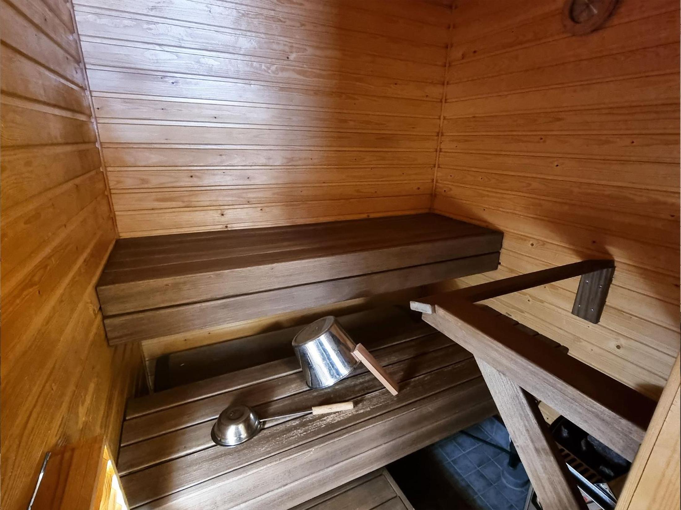 带桑拿的单卧室小屋