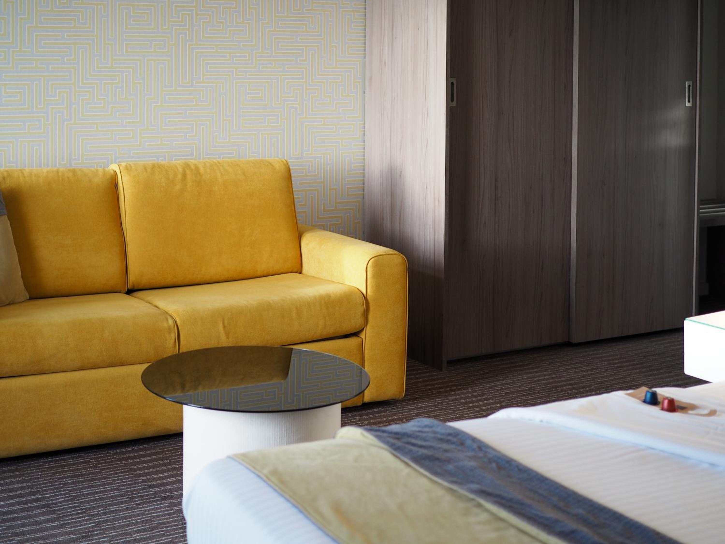 Deluxe Junior Suite photo 3