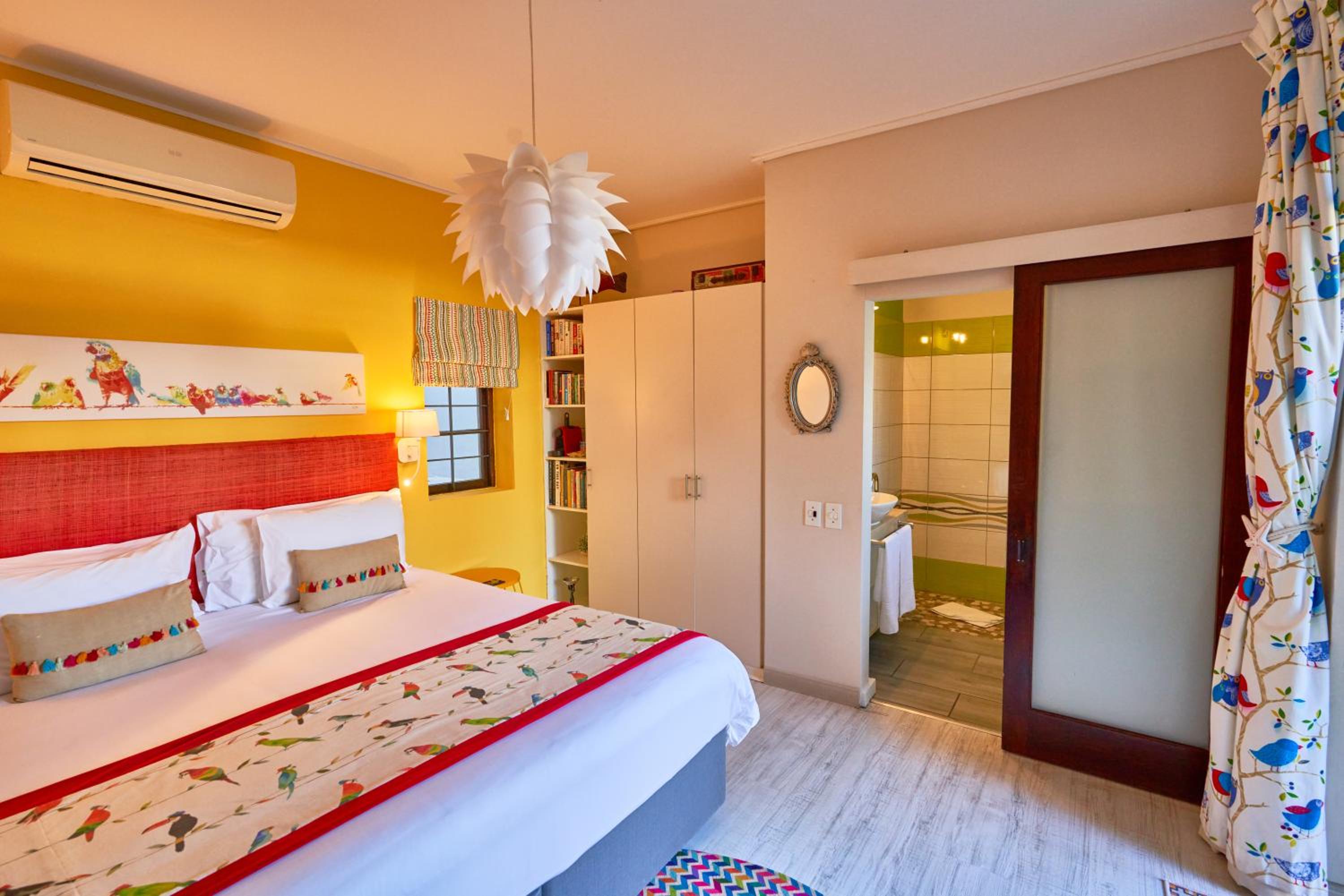 Double Room with Pool View - Photo 1