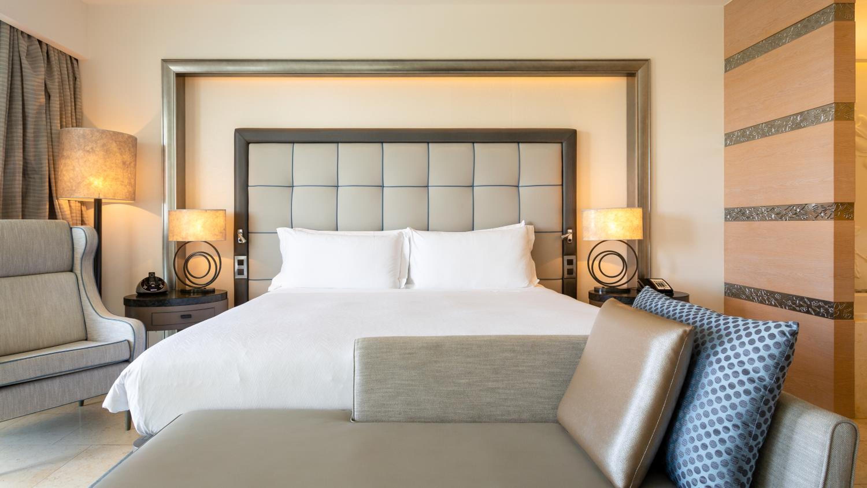 Grand Deluxe King Room with Pool View - Photo 1