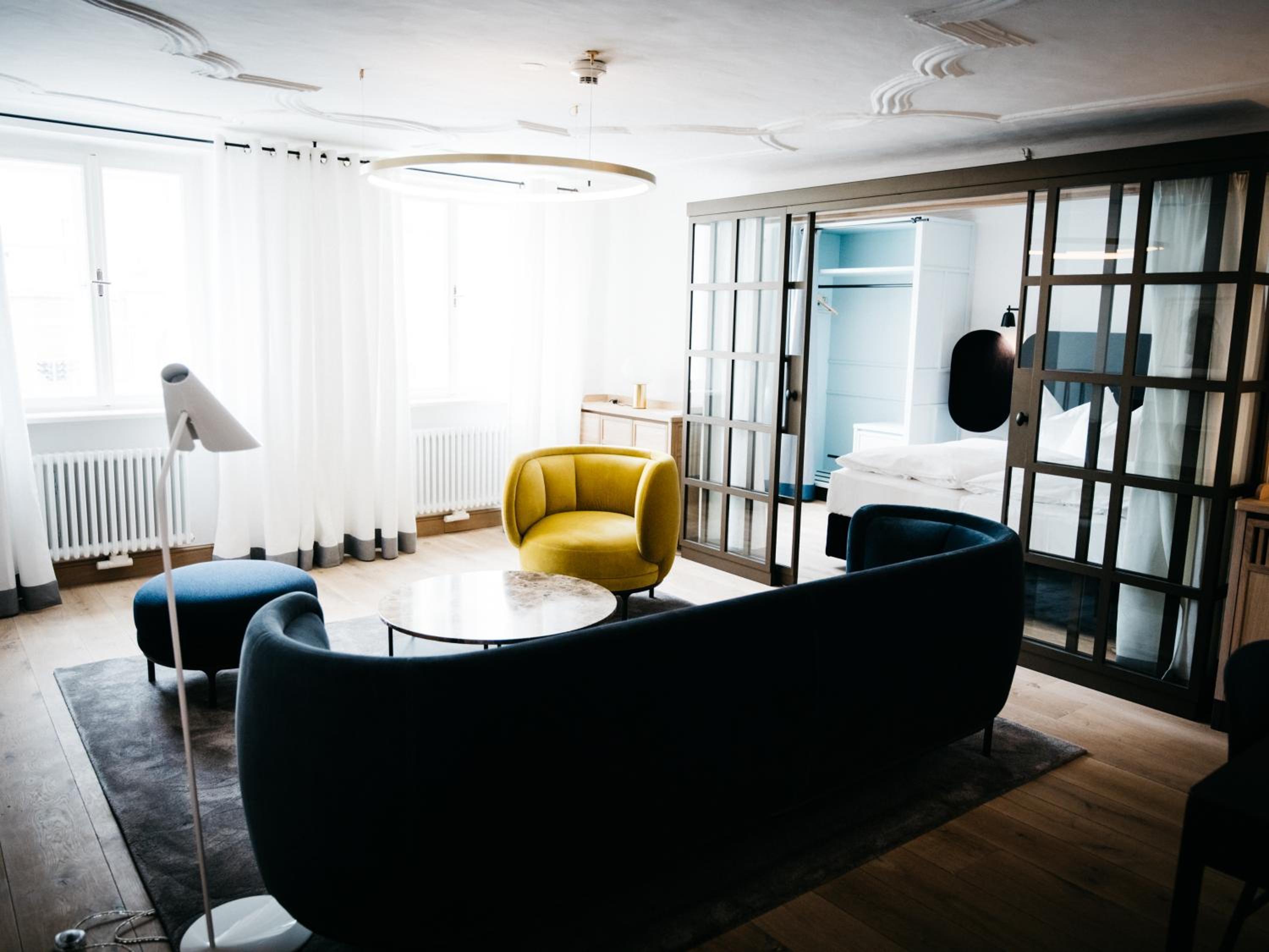 Suite - Photo 2