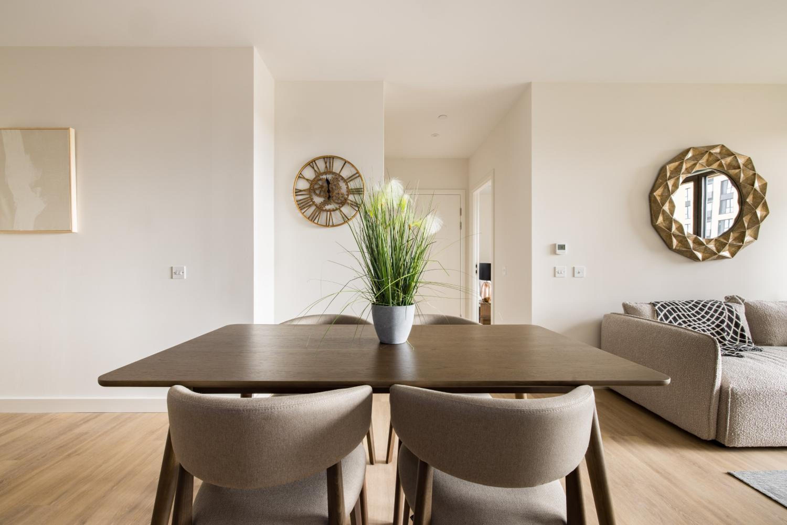 One Bedroom Apartment - Photo 9
