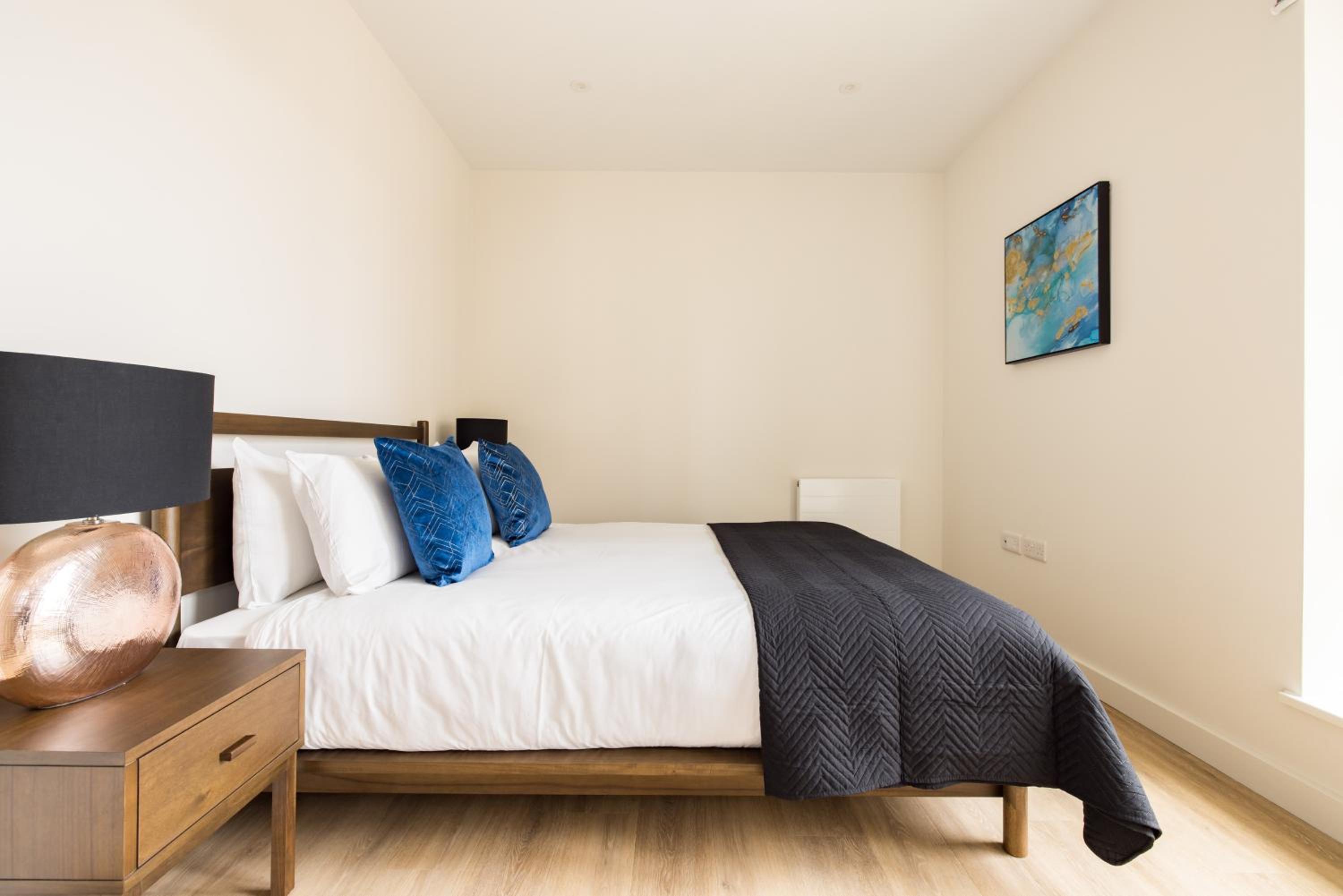 One Bedroom Apartment - Photo 14